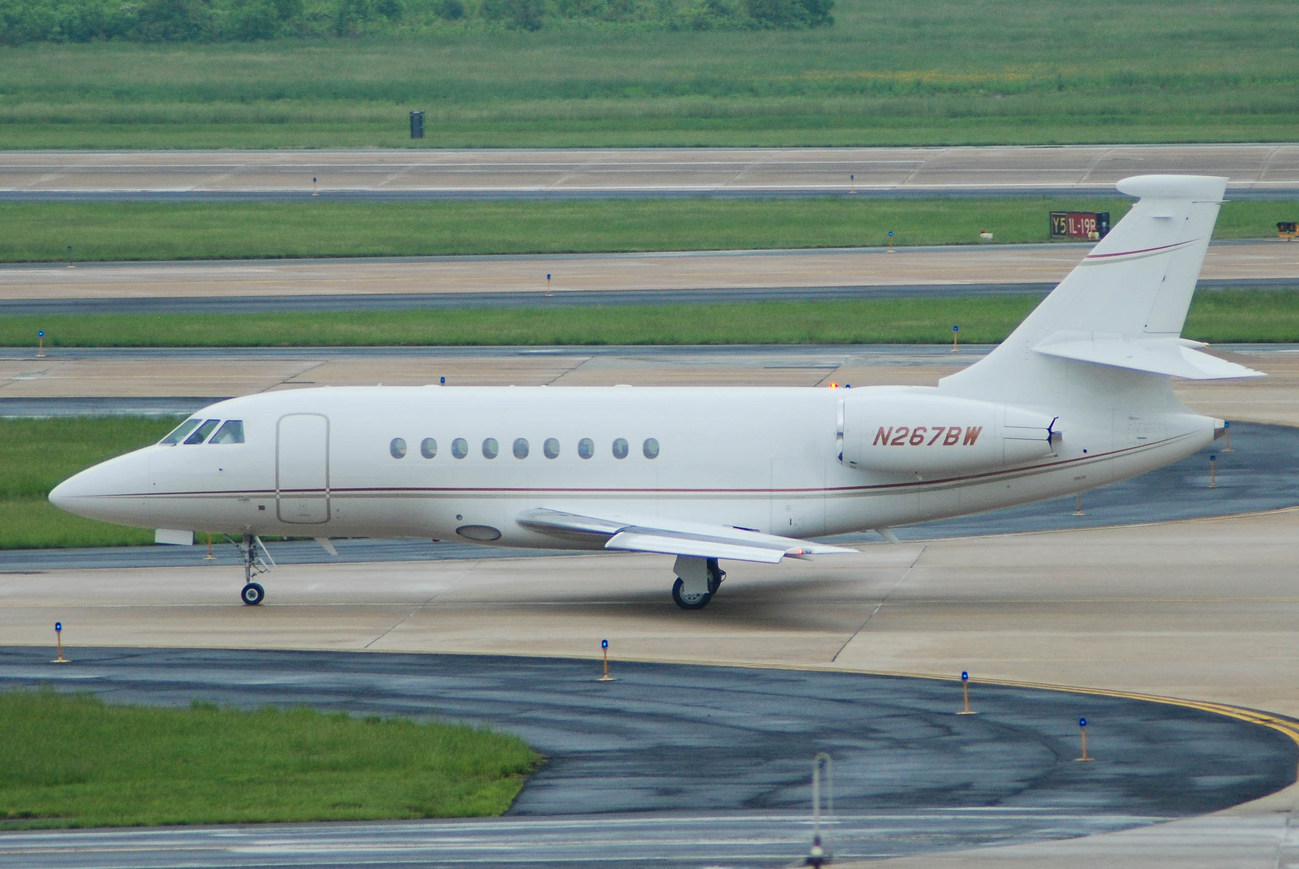 N267BW/N267BW Corporate Dassault Falcon 2000EX Photo by colinw - AVSpotters.com