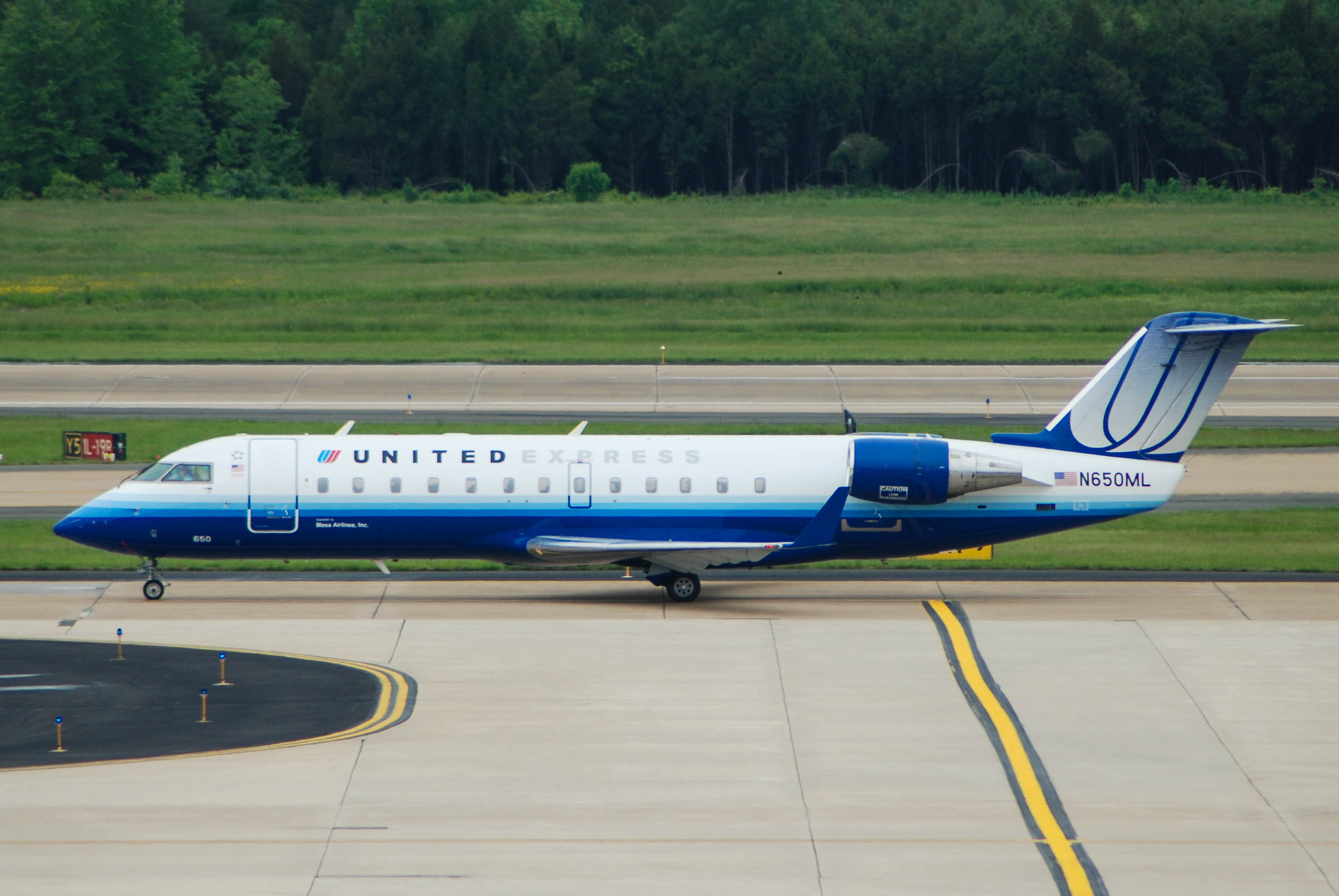 N650ML/N650ML United Express Bombardier CRJ-200 Airframe Information - AVSpotters.com