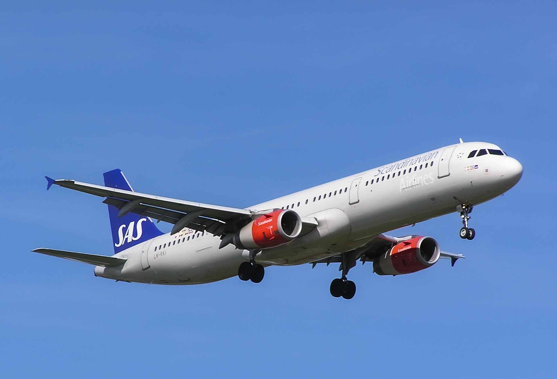 LN-RKI/LNRKI SAS Scandinavian Airlines Airbus A321-232 Photo by Ayronautica - AVSpotters.com