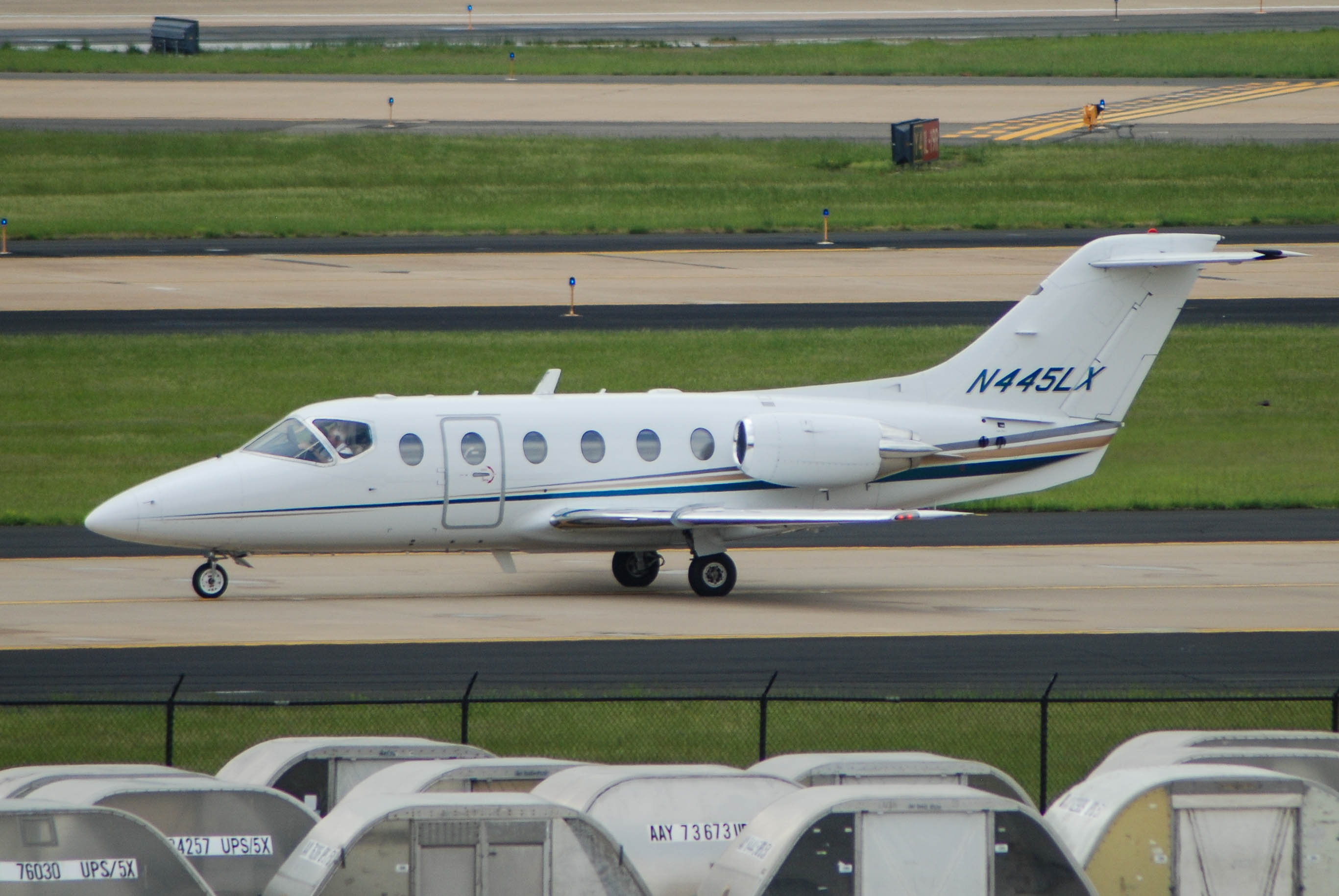 N445LX/N445LX Corporate Raytheon Hawker 400 Photo by colinw - AVSpotters.com