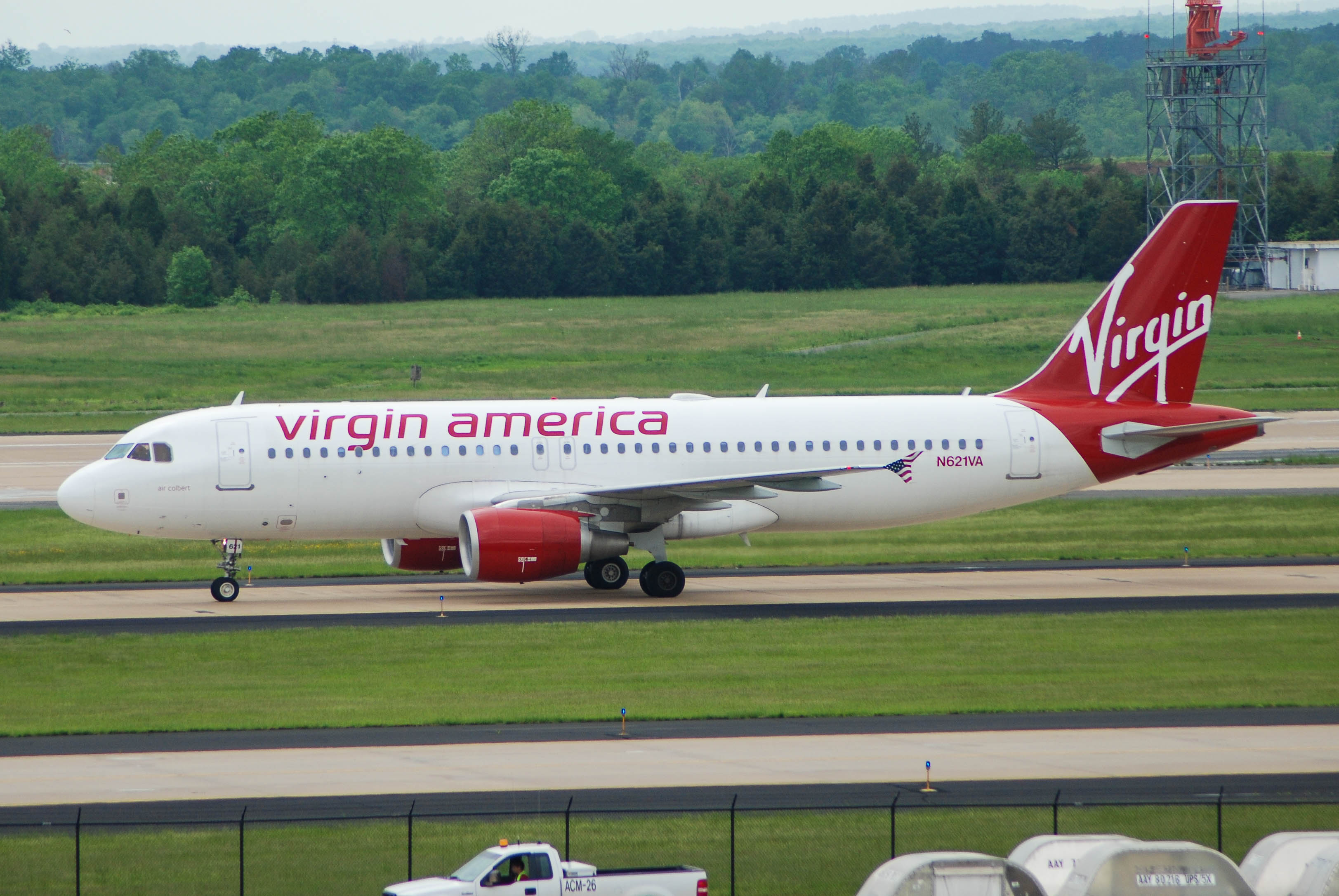 N621VA/N621VA Virgin America Airlines Airbus A320-214 Photo by colinw - AVSpotters.com