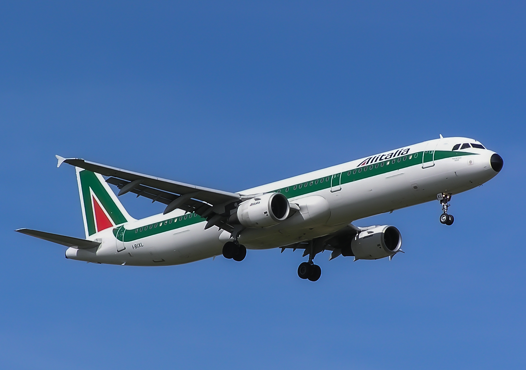 I-BIXL/IBIXL Alitalia  Airbus A321-112 Photo by Ayronautica - AVSpotters.com