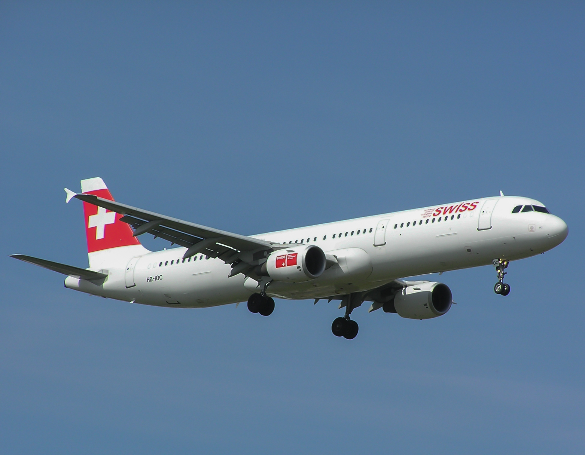 HB-IOC/HBIOC Swiss International Air Lines Airbus A321-111 Photo by Ayronautica - AVSpotters.com