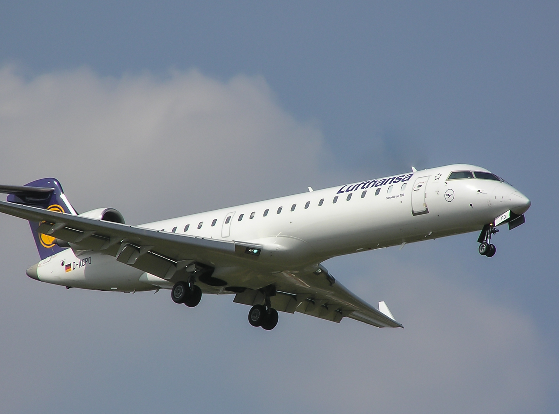 D-ACPO/DACPO Lufthansa Cityline Bombardier CRJ-701 Photo by Ayronautica - AVSpotters.com