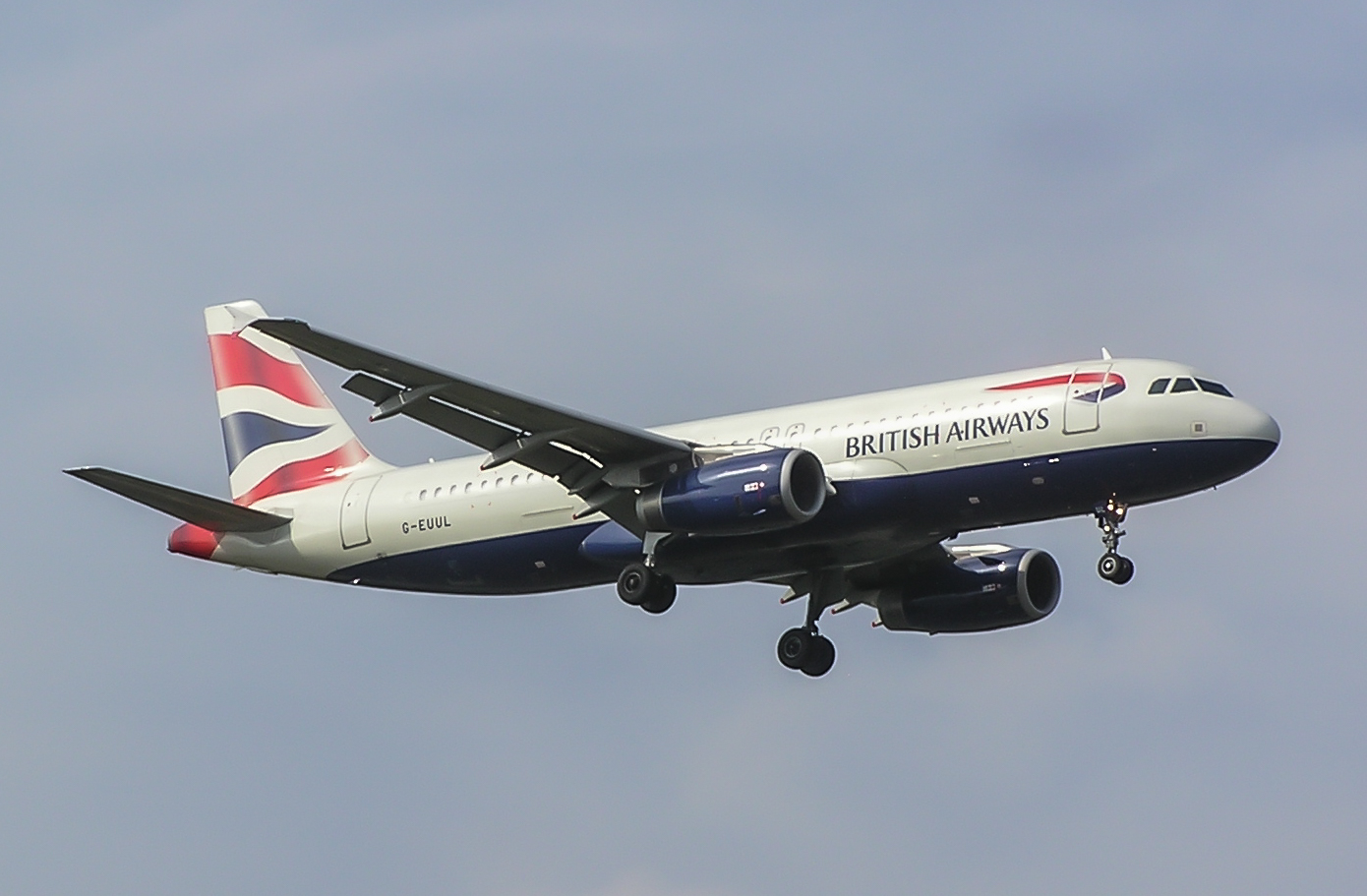 G-EUUL/GEUUL British Airways Airbus A320-214 Photo by Ayronautica - AVSpotters.com