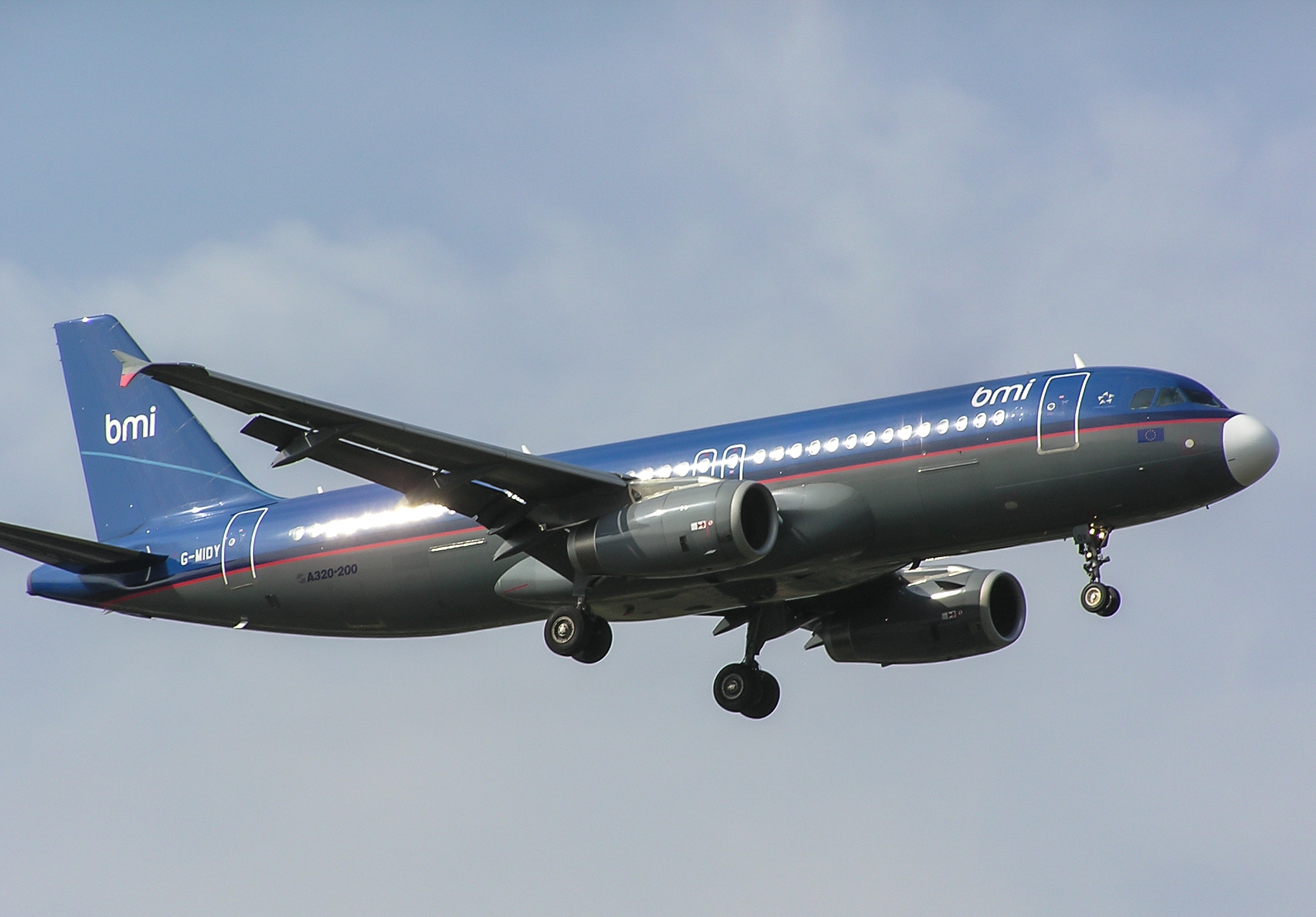 G-MIDY/GMIDY bmi British Midland Airbus A320-232 Photo by Ayronautica - AVSpotters.com