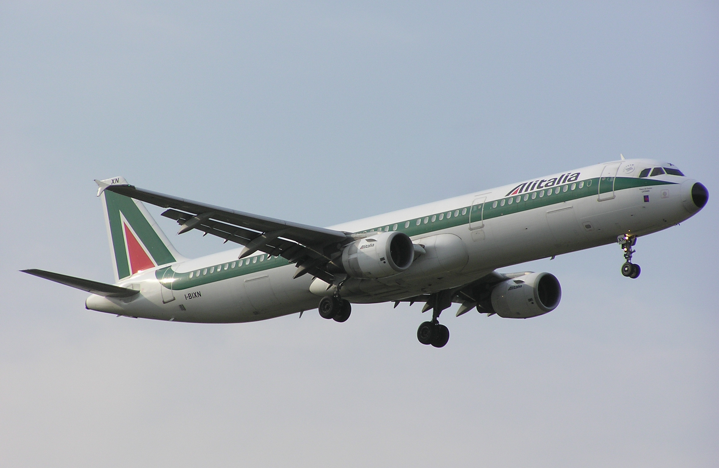 I-BIXN/IBIXN Alitalia  Airbus A321-112 Photo by Ayronautica - AVSpotters.com