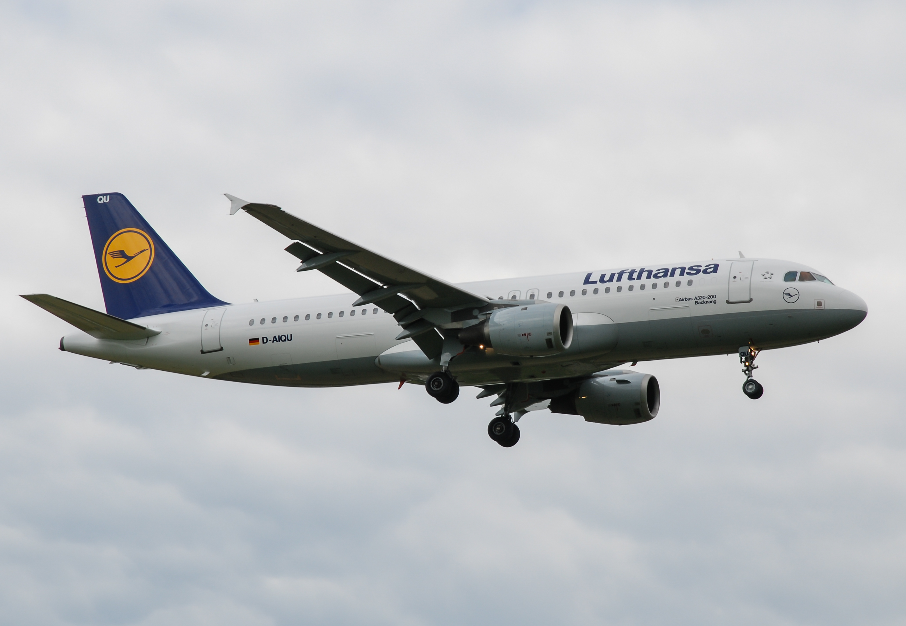 D-AIQU/DAIQU Lufthansa Airbus A320 Airframe Information - AVSpotters.com