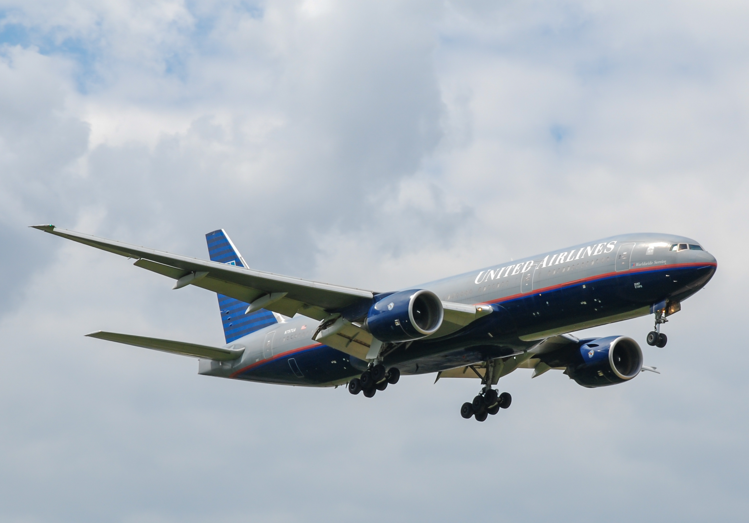 N797UA/N797UA United Airlines Boeing 777-222ER Photo by Ayronautica - AVSpotters.com