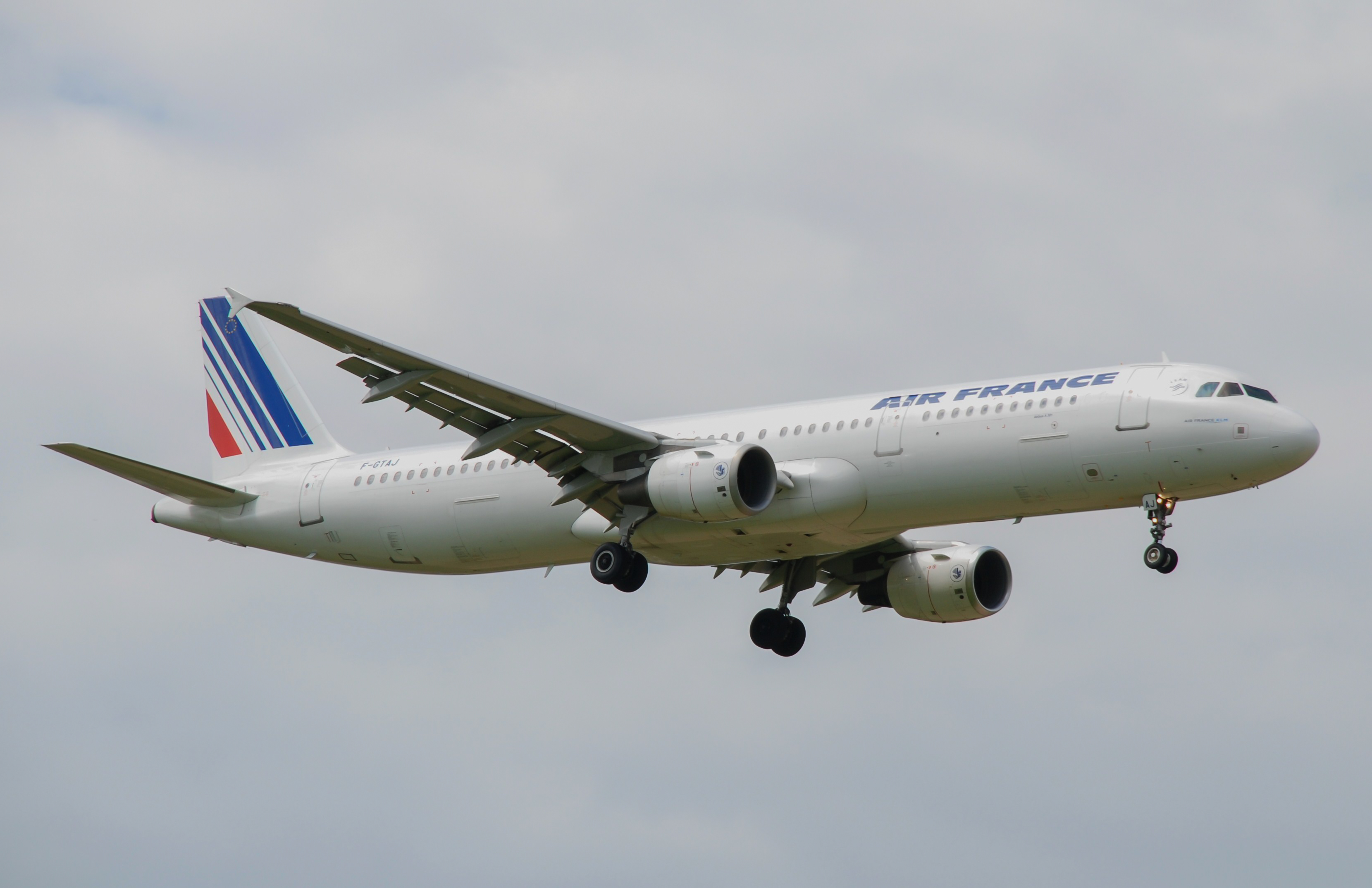 F-GTAJ/FGTAJ Air France Airbus A321 Airframe Information - AVSpotters.com