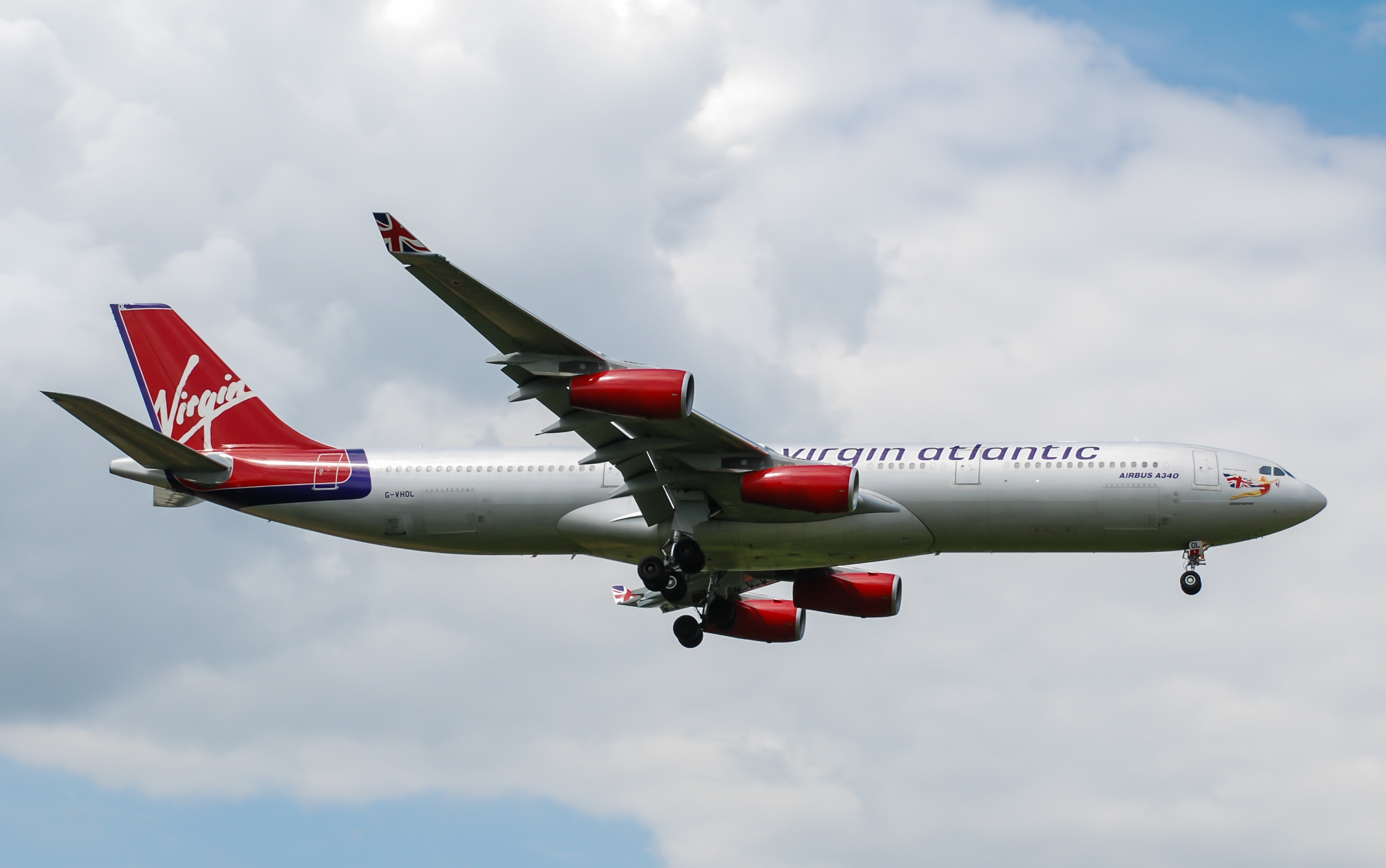 G-VHOL/GVHOL Virgin Atlantic Airways Airbus A340-311 Photo by Ayronautica - AVSpotters.com