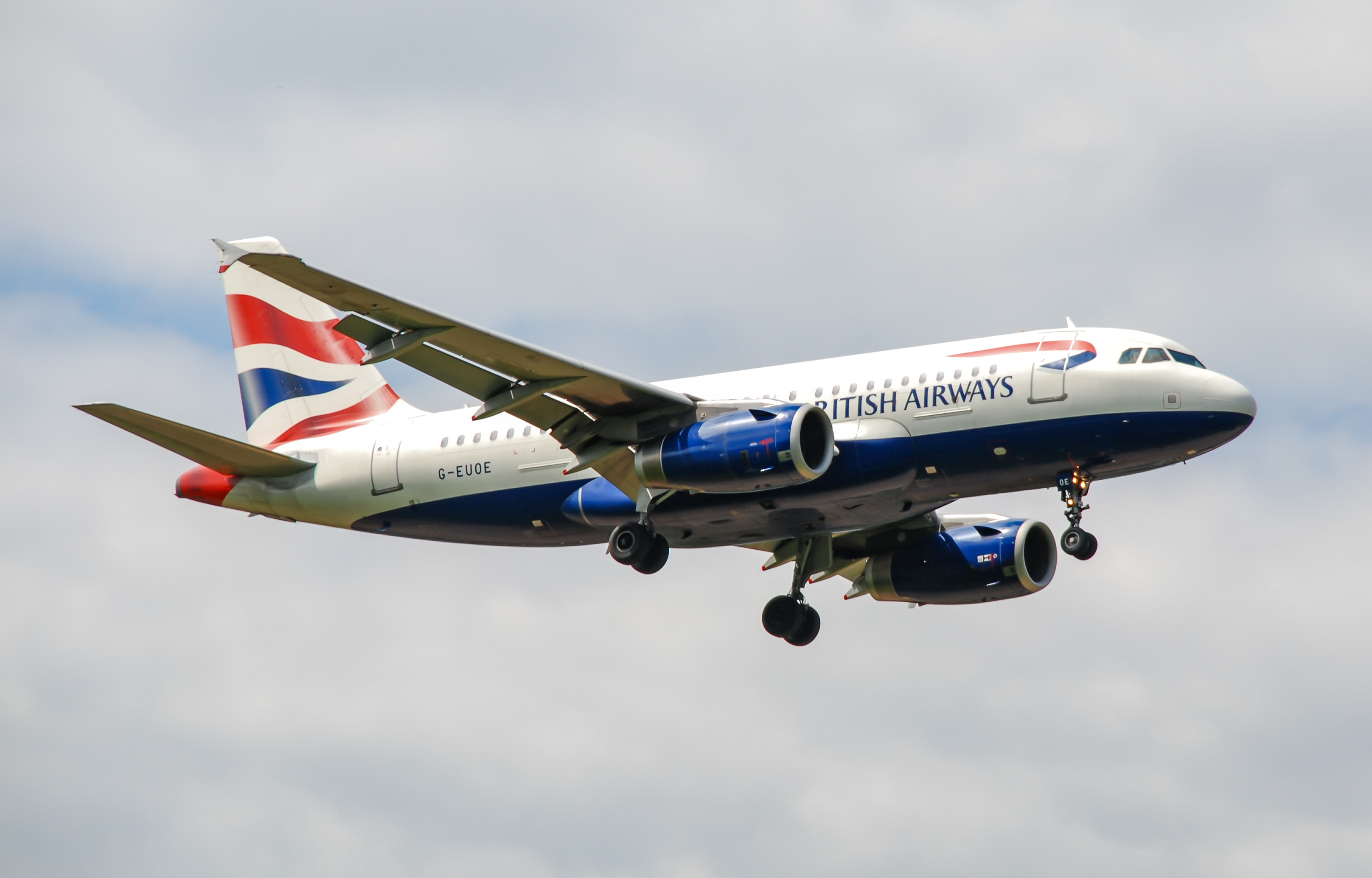 G-EUOE/GEUOE British Airways Airbus A319-131 Photo by Ayronautica - AVSpotters.com