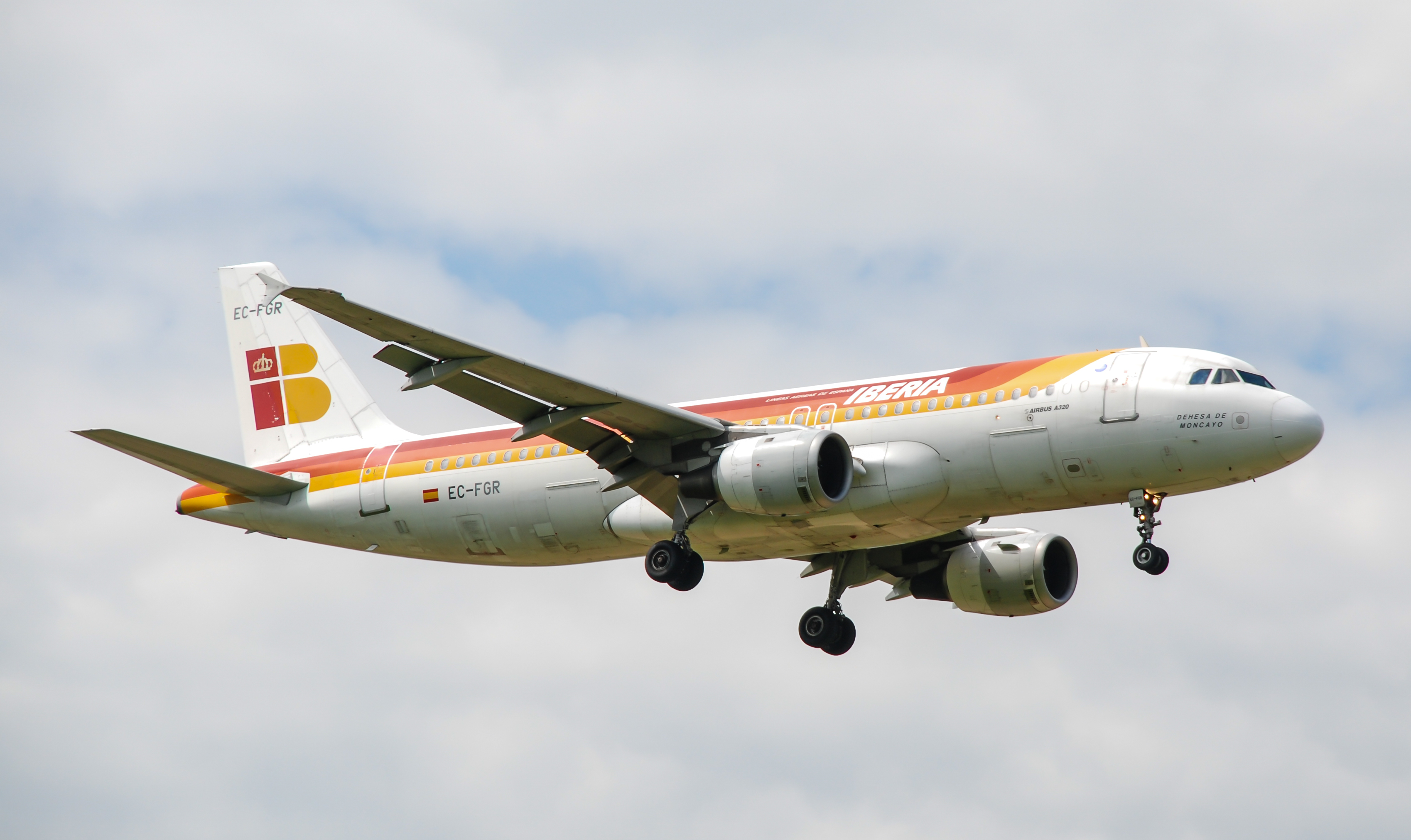 EC-FGR /ECFGR  Iberia Airbus A320-211 Photo by Ayronautica - AVSpotters.com