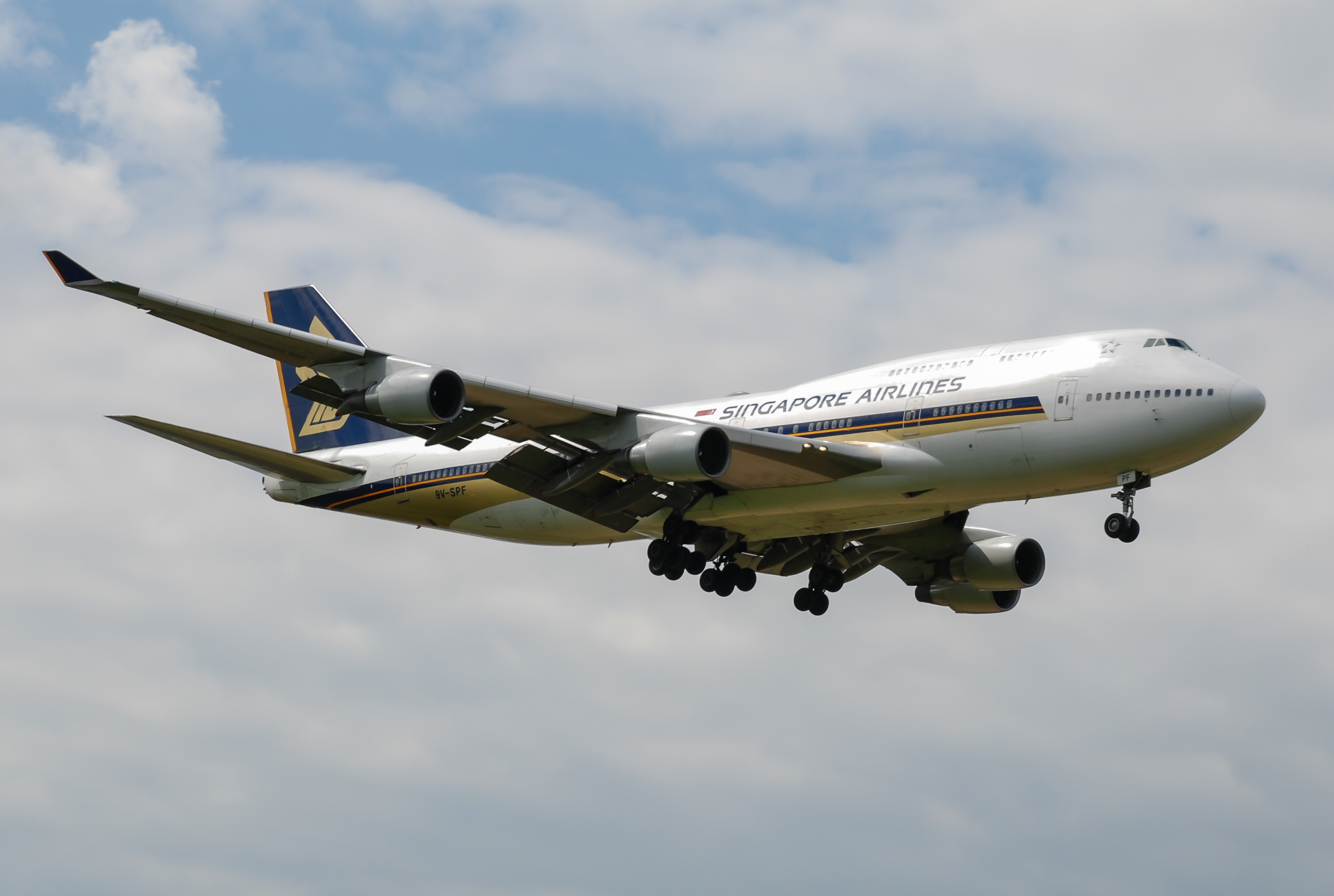 9V-SPF/9VSPF Singapore Airlines Boeing 747-412 Photo by Ayronautica - AVSpotters.com