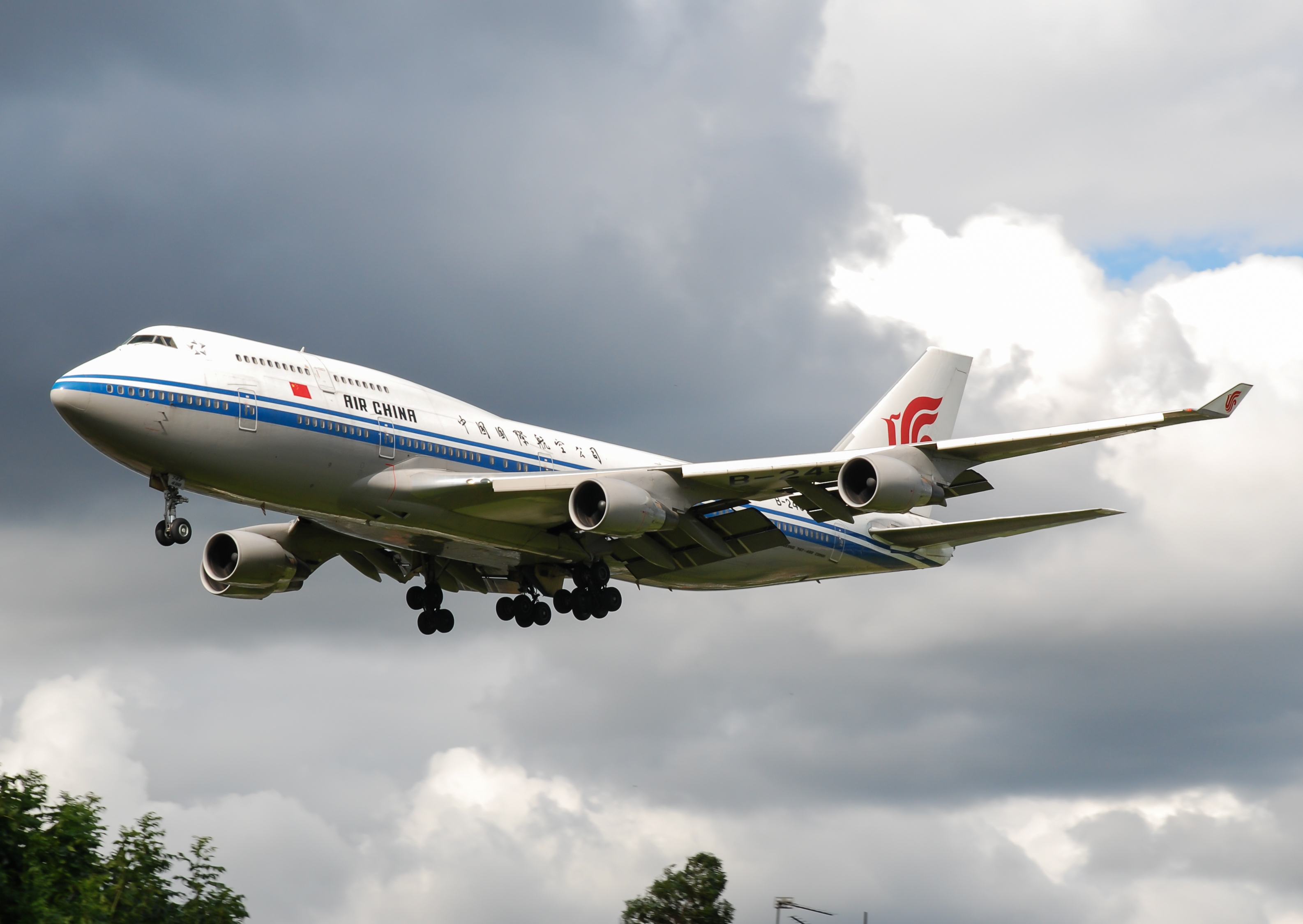 B-2458/B2458 Air China Cargo Boeing 747 Airframe Information - AVSpotters.com