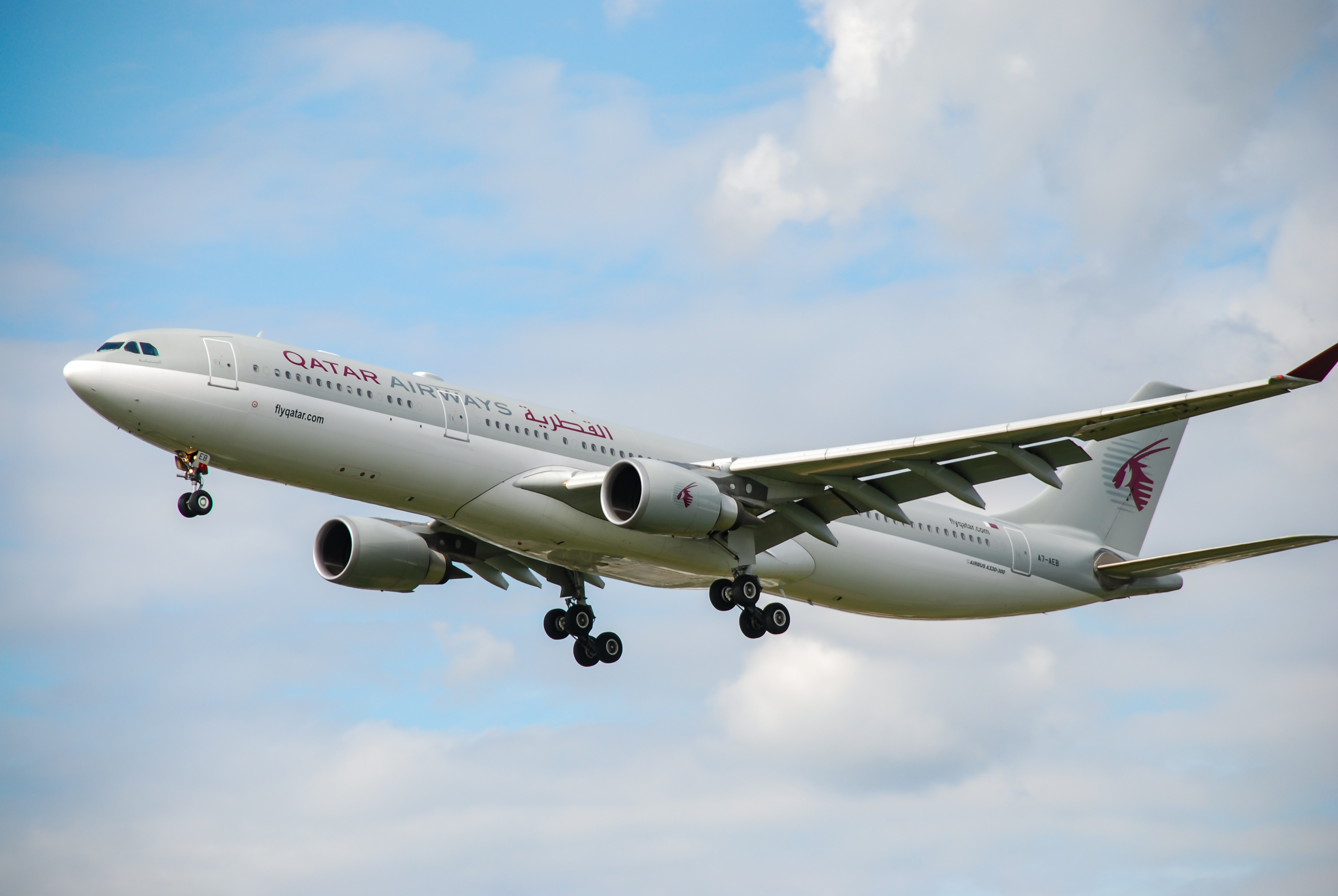 A7-AEB/A7AEB Qatar Airways Airbus A330-302 Photo by Ayronautica - AVSpotters.com