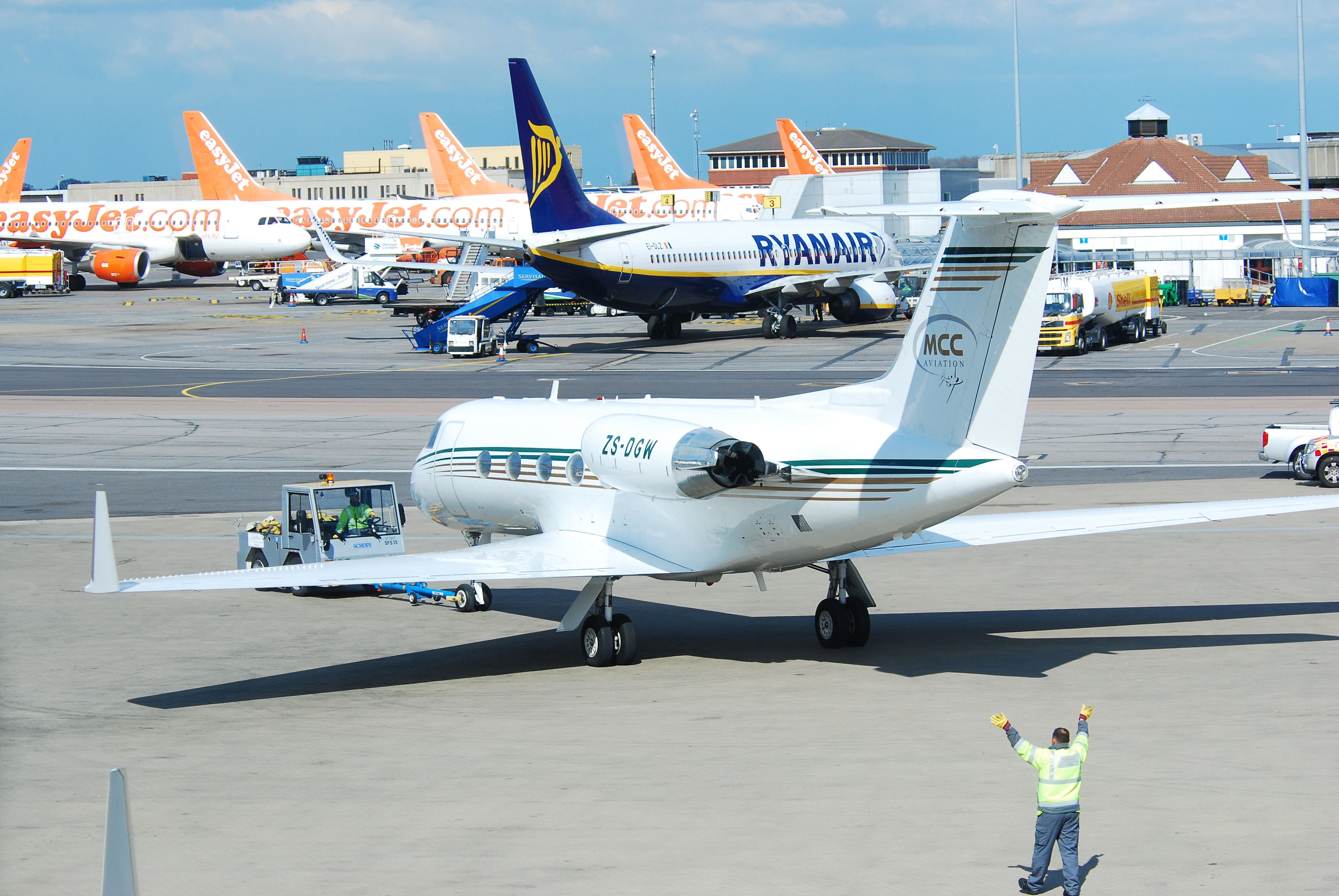 ZS-DGW/ZSDGW Corporate Grumman Gulfstream G-II B Photo by Ayronautica - AVSpotters.com