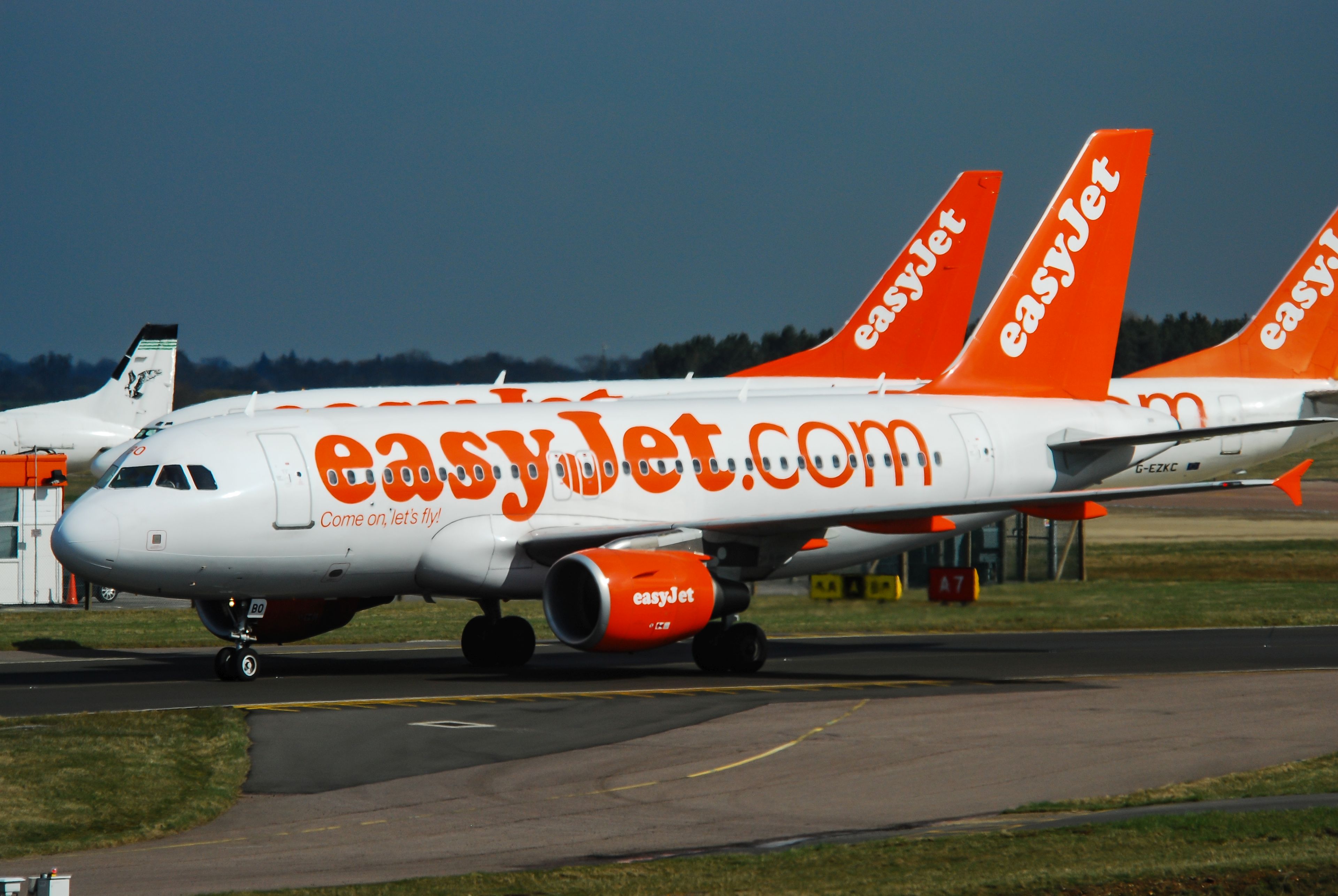 G-EZBO/GEZBO easyJet Airbus A319-111 Photo by Ayronautica - AVSpotters.com