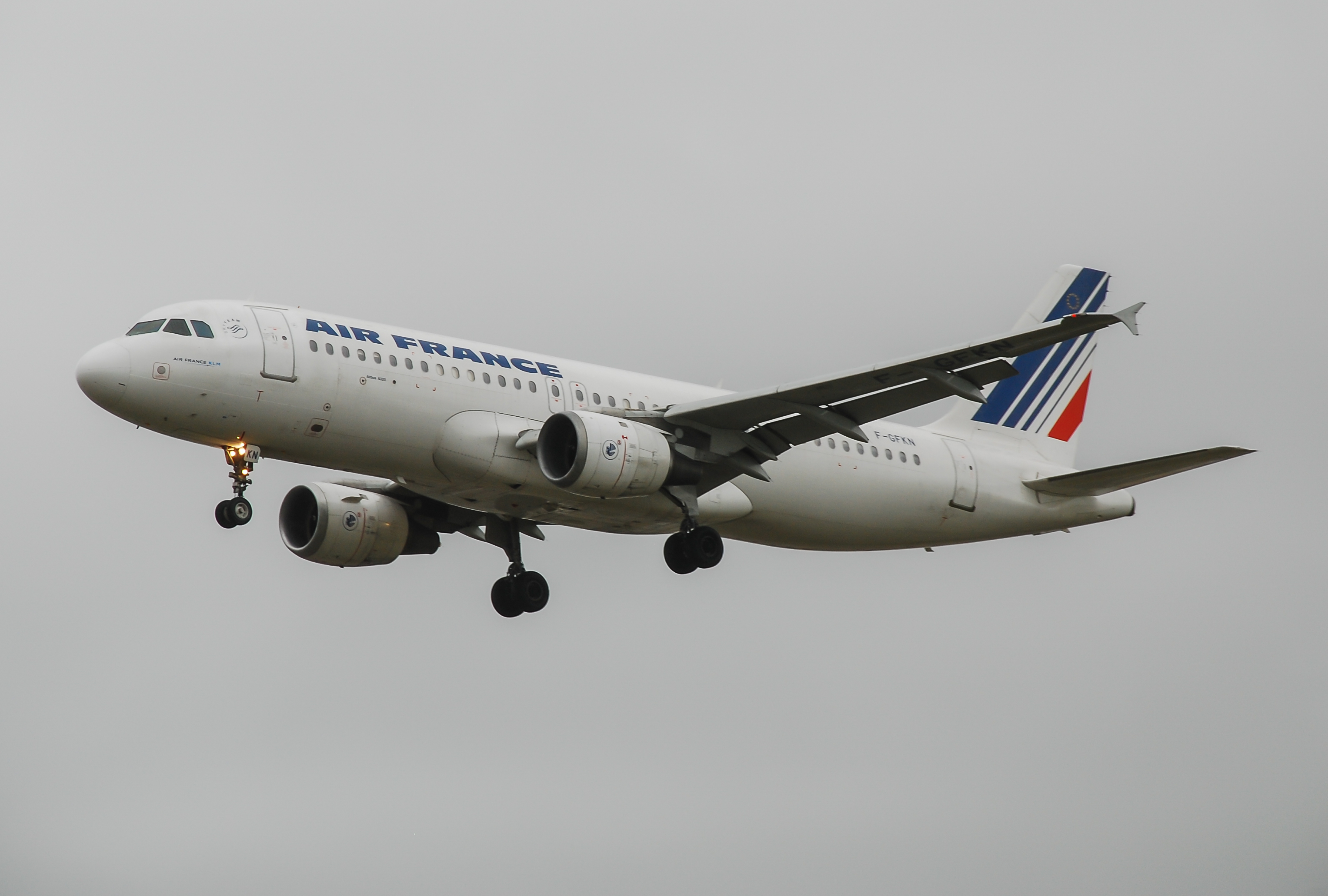 F-GFKN /FGFKN  Air France Airbus A320 Airframe Information - AVSpotters.com