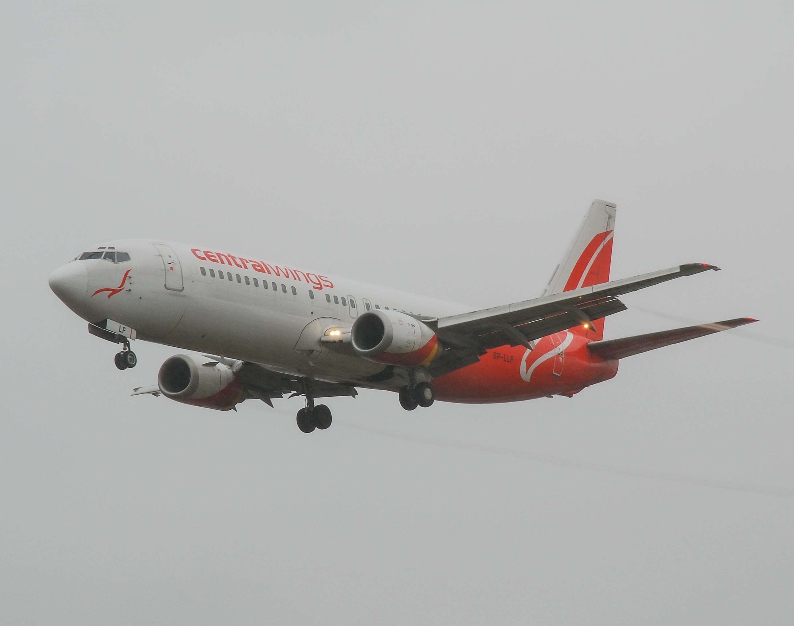 SP-LLF/SPLLF Centralwings Boeing 737-45D Photo by Ayronautica - AVSpotters.com