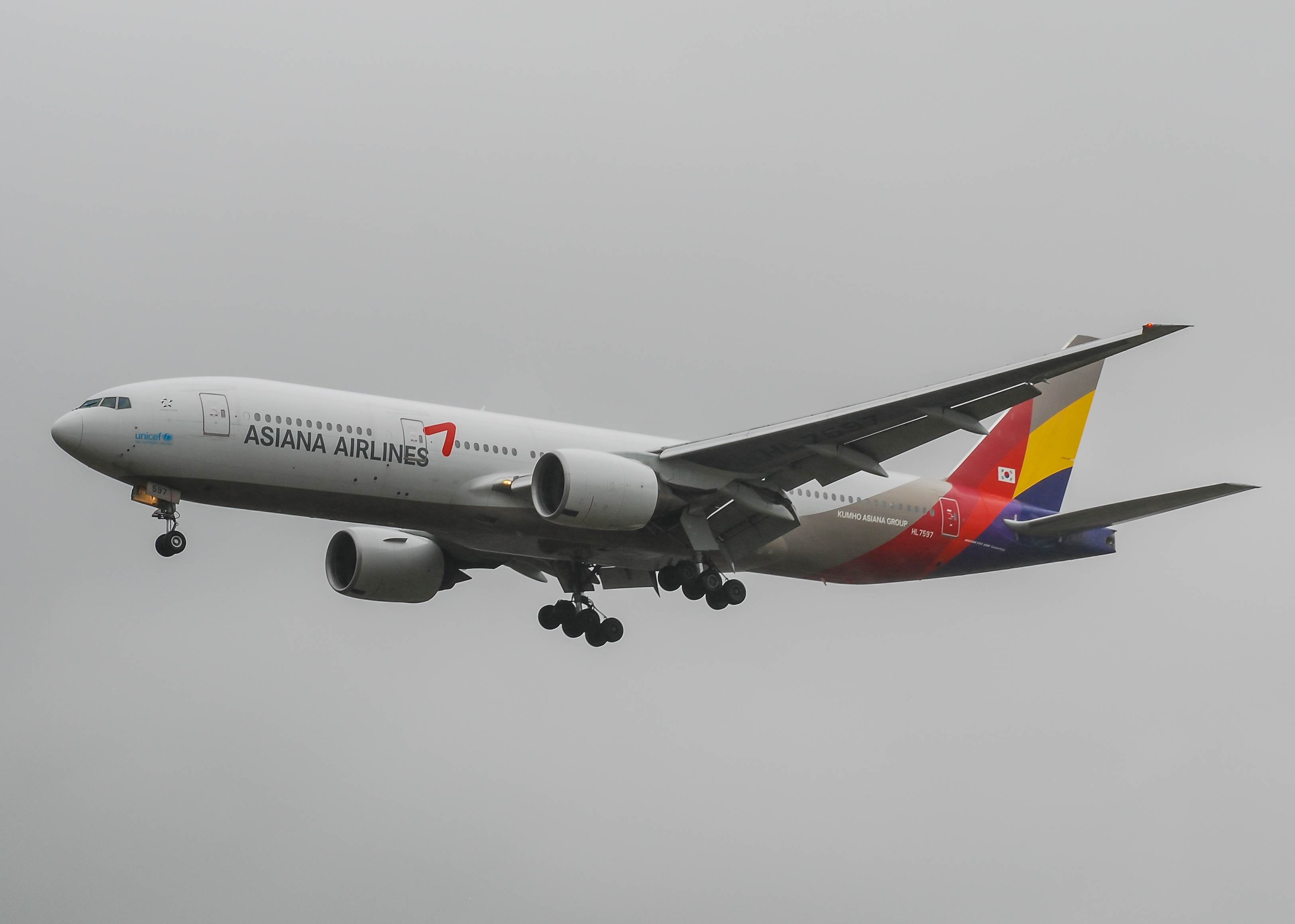 HL7597/HL7597 Asiana Airlines Boeing 777-28EER Photo by Ayronautica - AVSpotters.com
