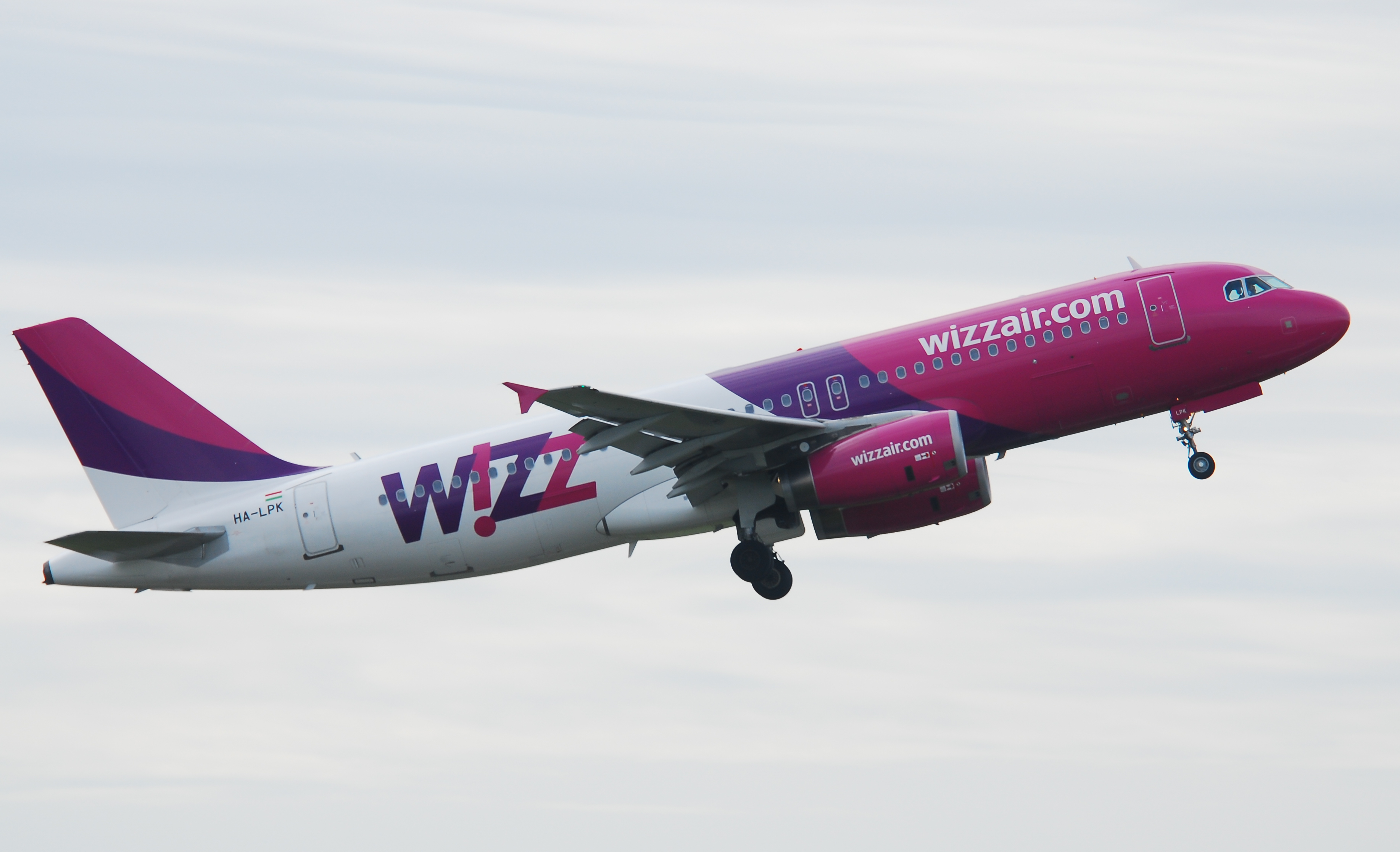 HA-LPK/HALPK Wizz Air Airbus A320 Airframe Information - AVSpotters.com