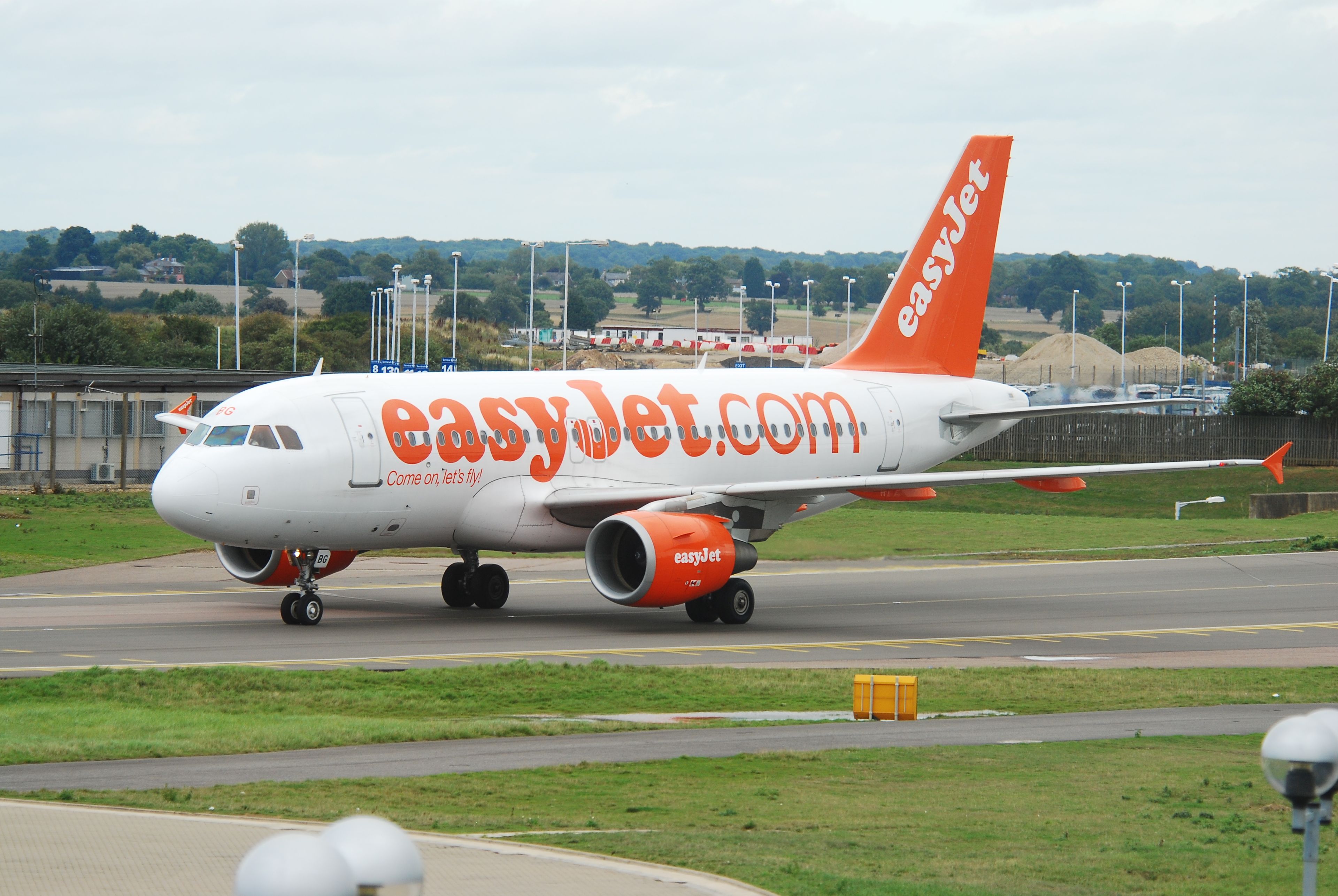 G-EZBG/GEZBG easyJet Airbus A319-111 Photo by Ayronautica - AVSpotters.com