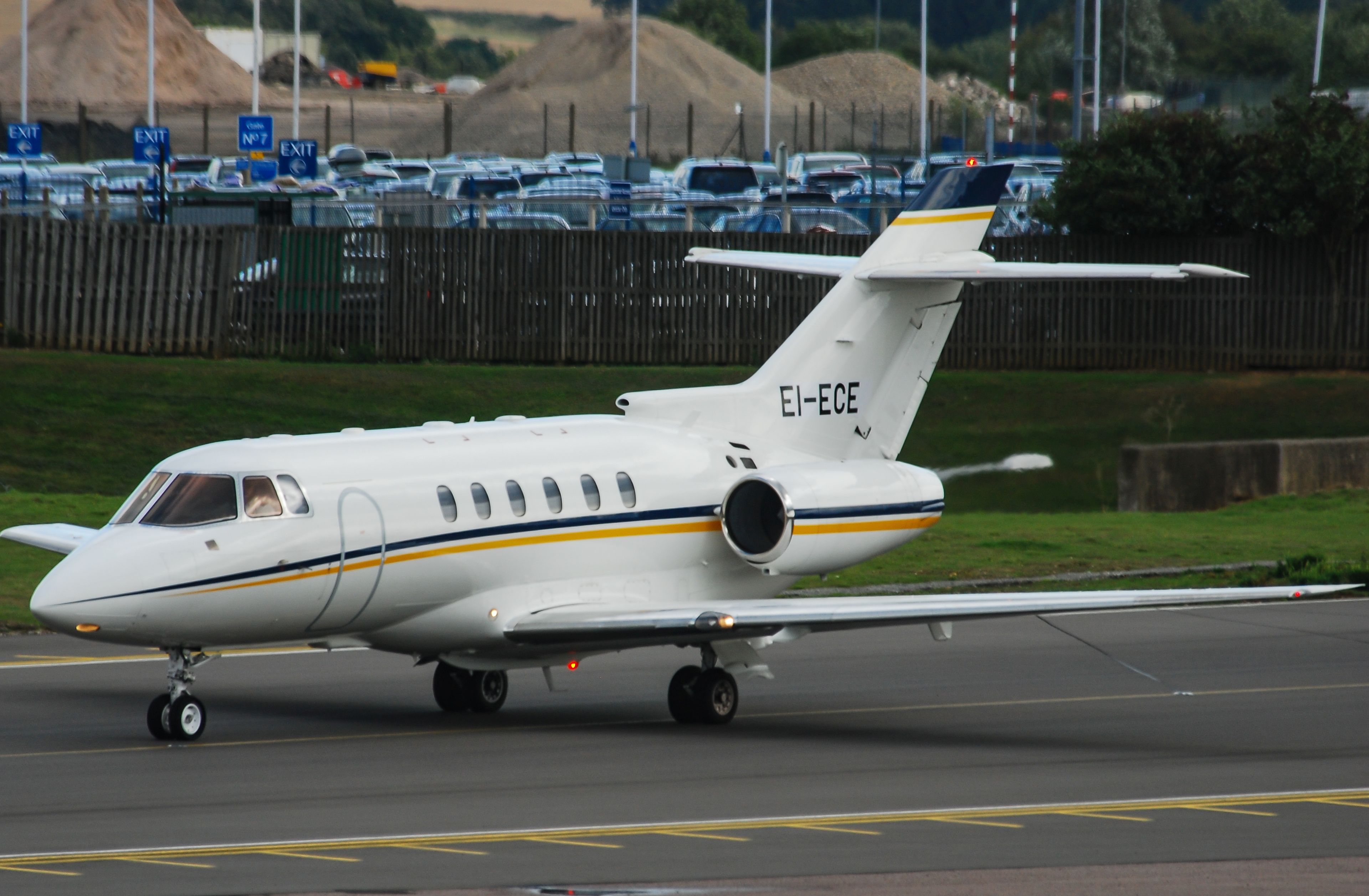 OY-JJA/OYJJA Sun-Air of Scandinavia Hawker Beechcraft 800/850XP Airframe Information - AVSpotters.com