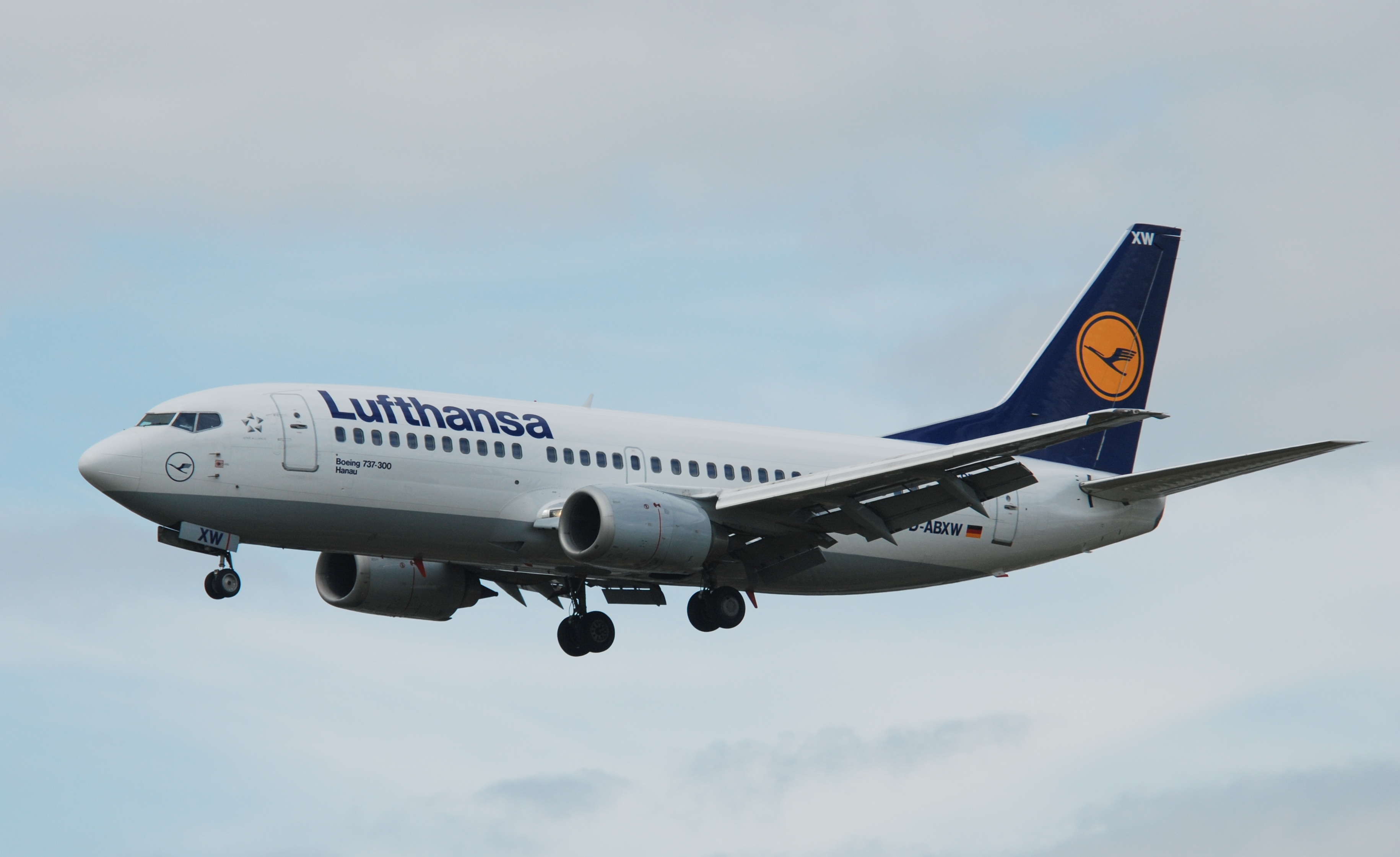 D-ABXW/DABXW Lufthansa Boeing 737 Classic Airframe Information - AVSpotters.com