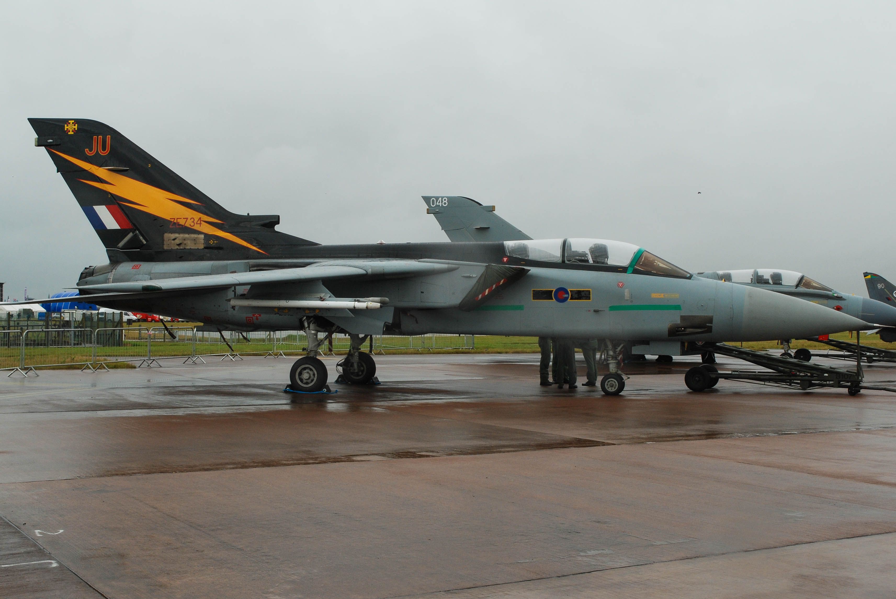 ZE734/ZE734 Withdrawn from use Panavia Tornado Airframe Information - AVSpotters.com
