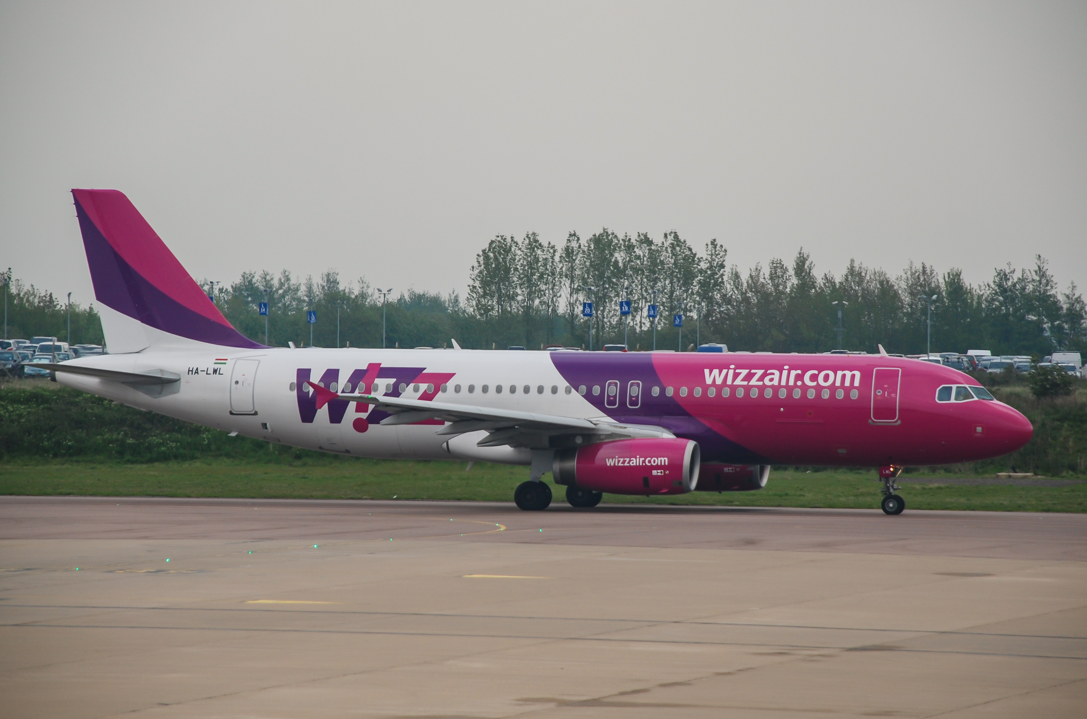 HA-LWL/HALWL Wizz Air Airbus A320-232 Photo by Ayronautica - AVSpotters.com