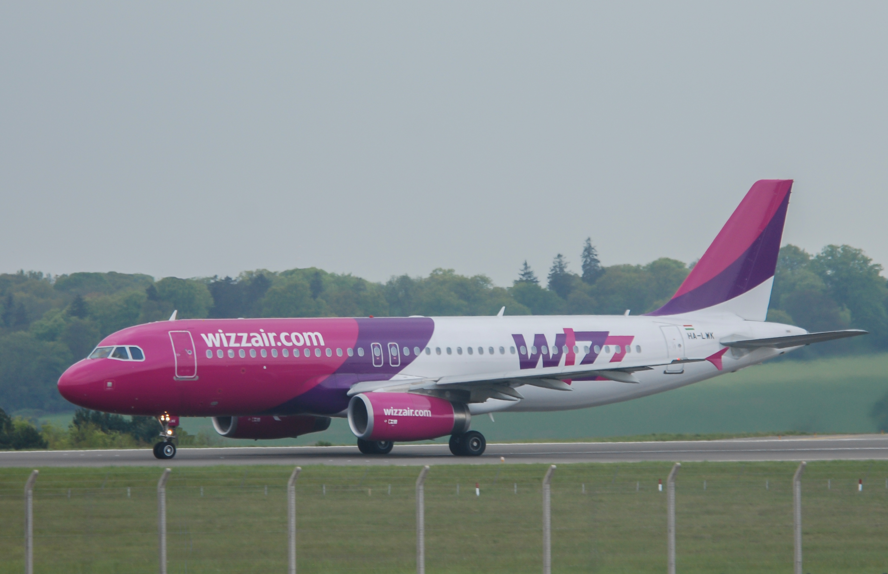 HA-LWK/HALWK Wizz Air Airbus A320-232 Photo by Ayronautica - AVSpotters.com