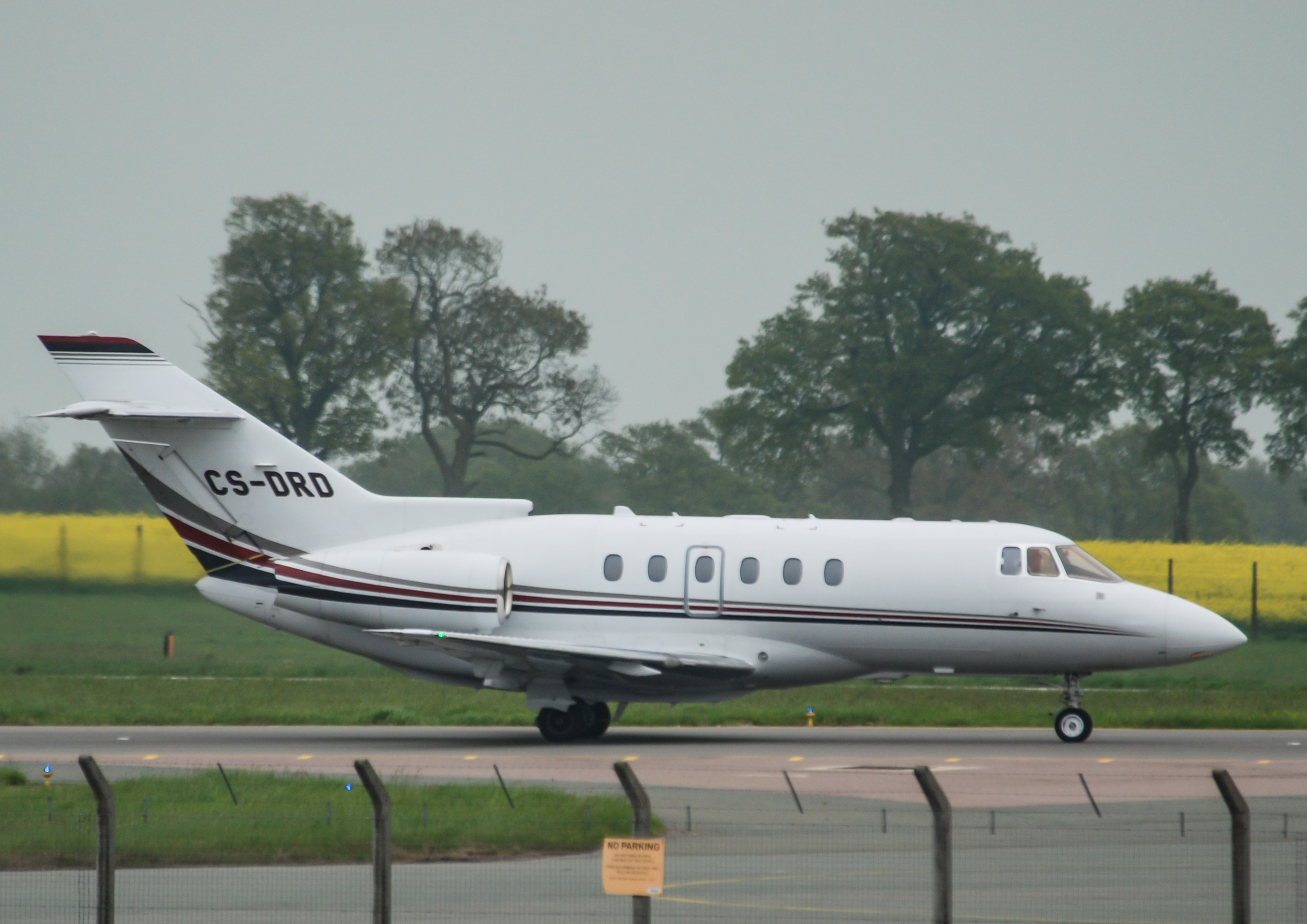 N1811S/N1811S Corporate Hawker Beechcraft 800/850XP Airframe Information - AVSpotters.com