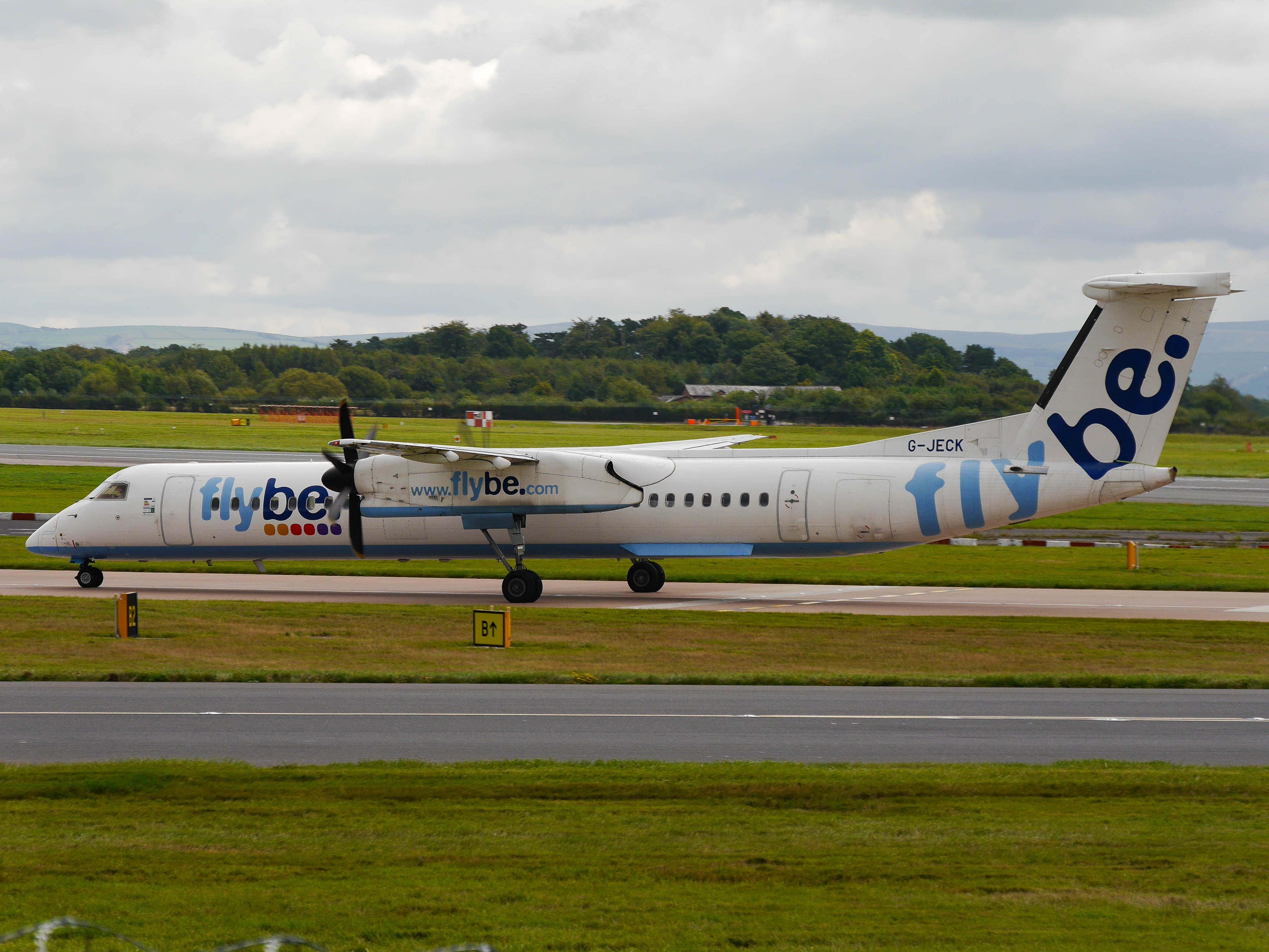 G-JECK/GJECK FlyBe Bombardier DHC-8-402 Photo by colinw - AVSpotters.com