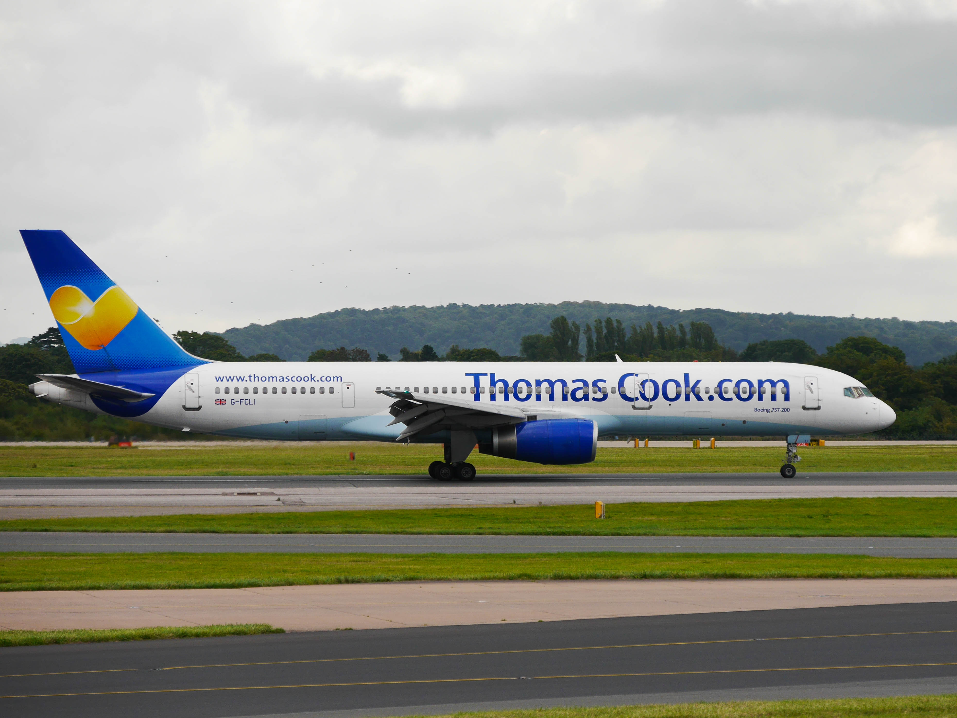 G-FCLI/GFCLI Thomas Cook Airlines Boeing 757-28A Photo by colinw - AVSpotters.com