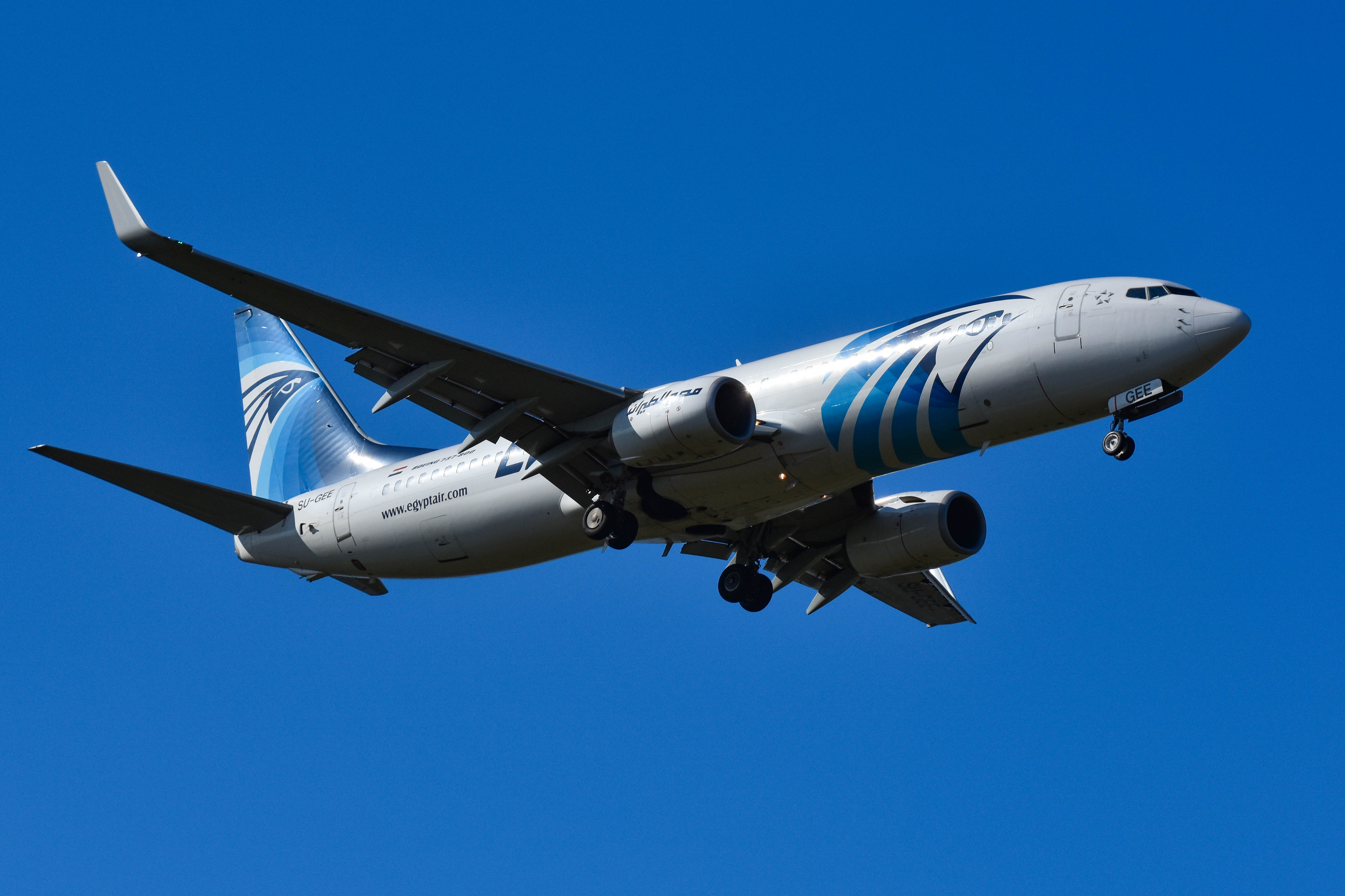 SU-GEE/SUGEE Egyptair Boeing 737-866(WL) Photo by colinw - AVSpotters.com