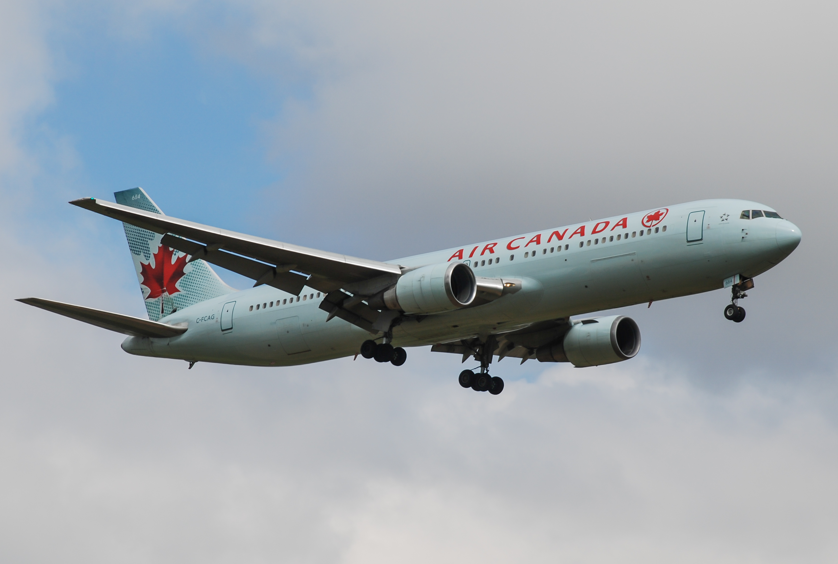 C-FCAG/CFCAG Air Canada Boeing 767 Airframe Information - AVSpotters.com