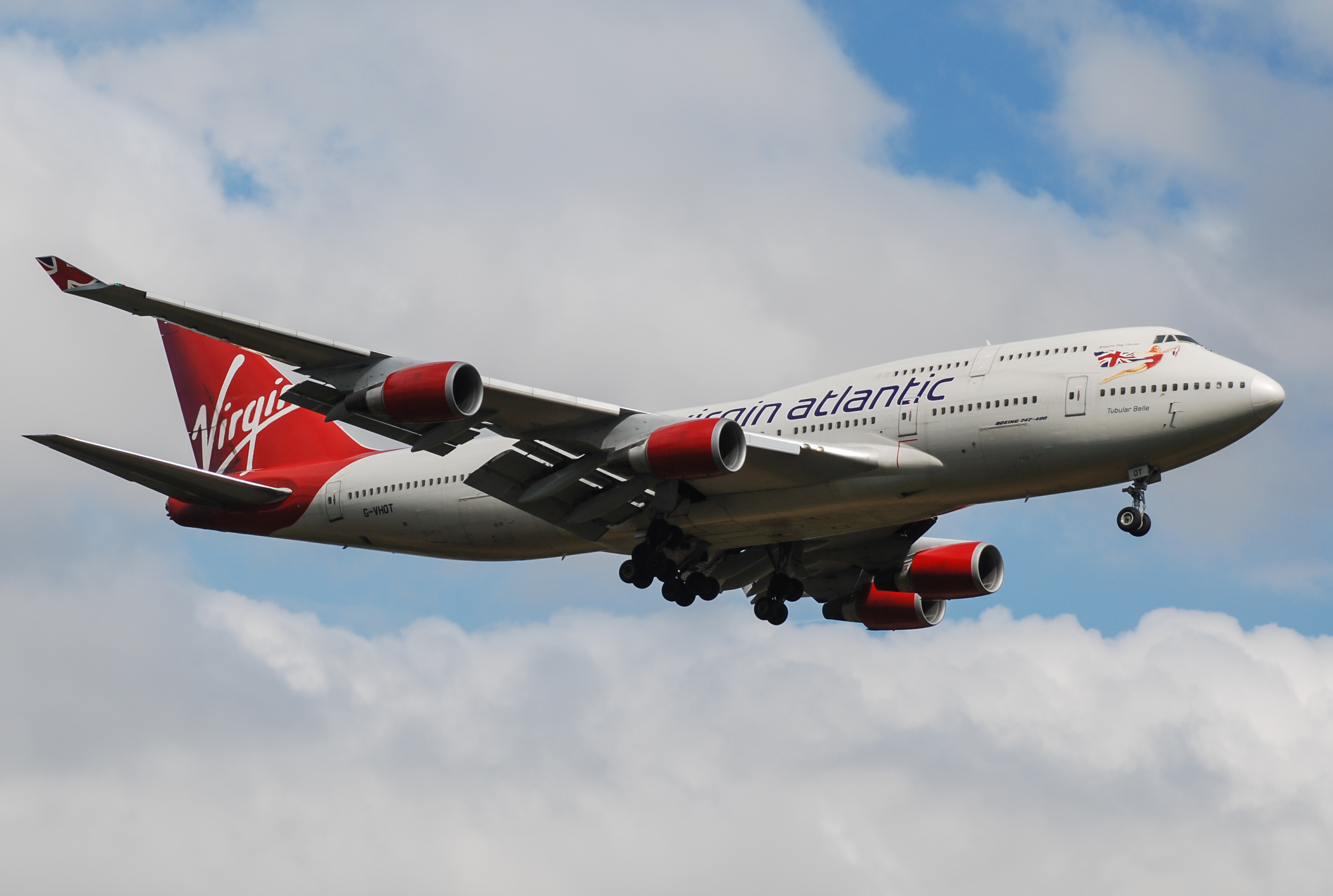 G-VHOT/GVHOT Virgin Atlantic Airways Boeing 747-4Q8 Photo by Ayronautica - AVSpotters.com