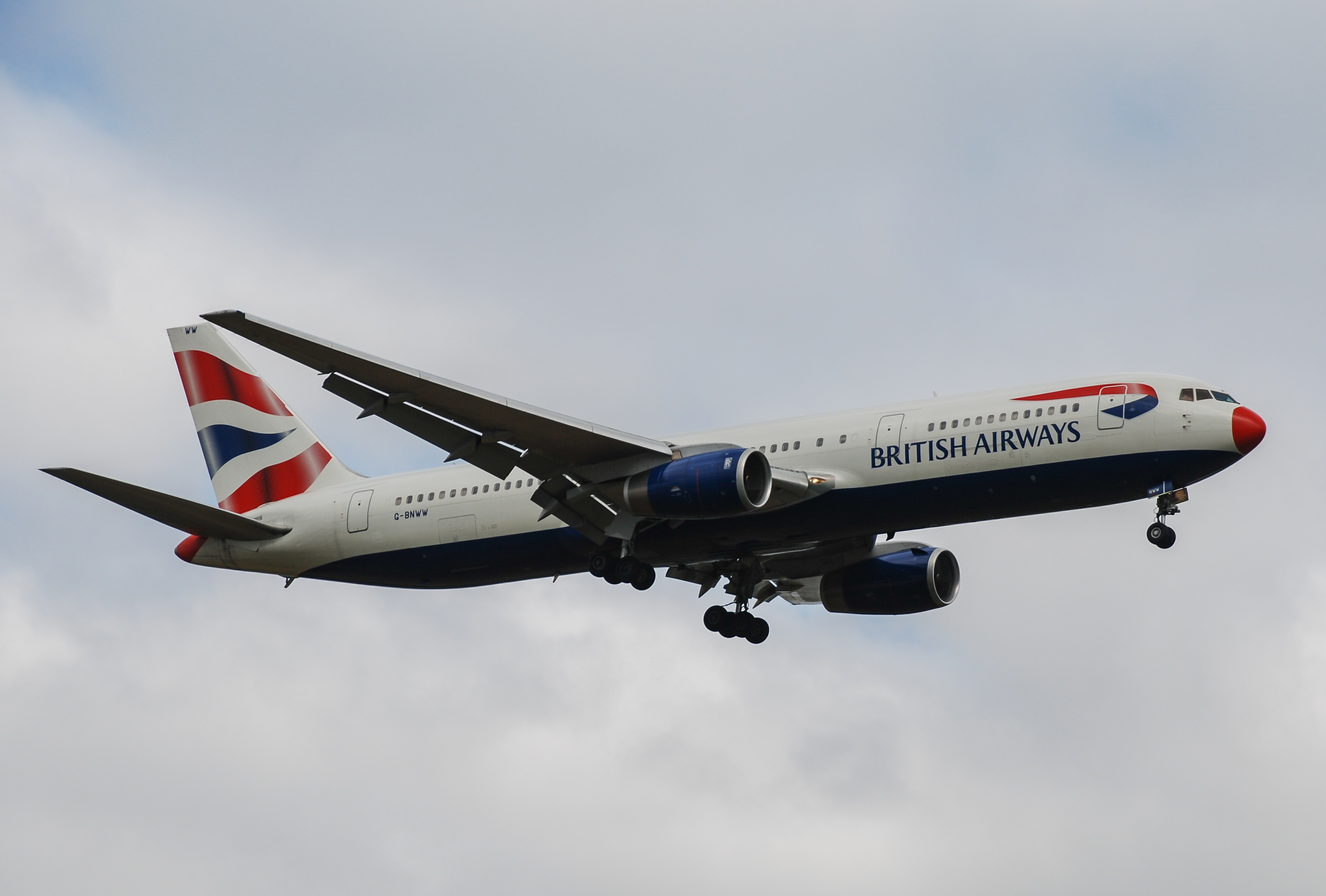 G-BNWW/GBNWW British Airways Boeing 767-336ER Photo by Ayronautica - AVSpotters.com