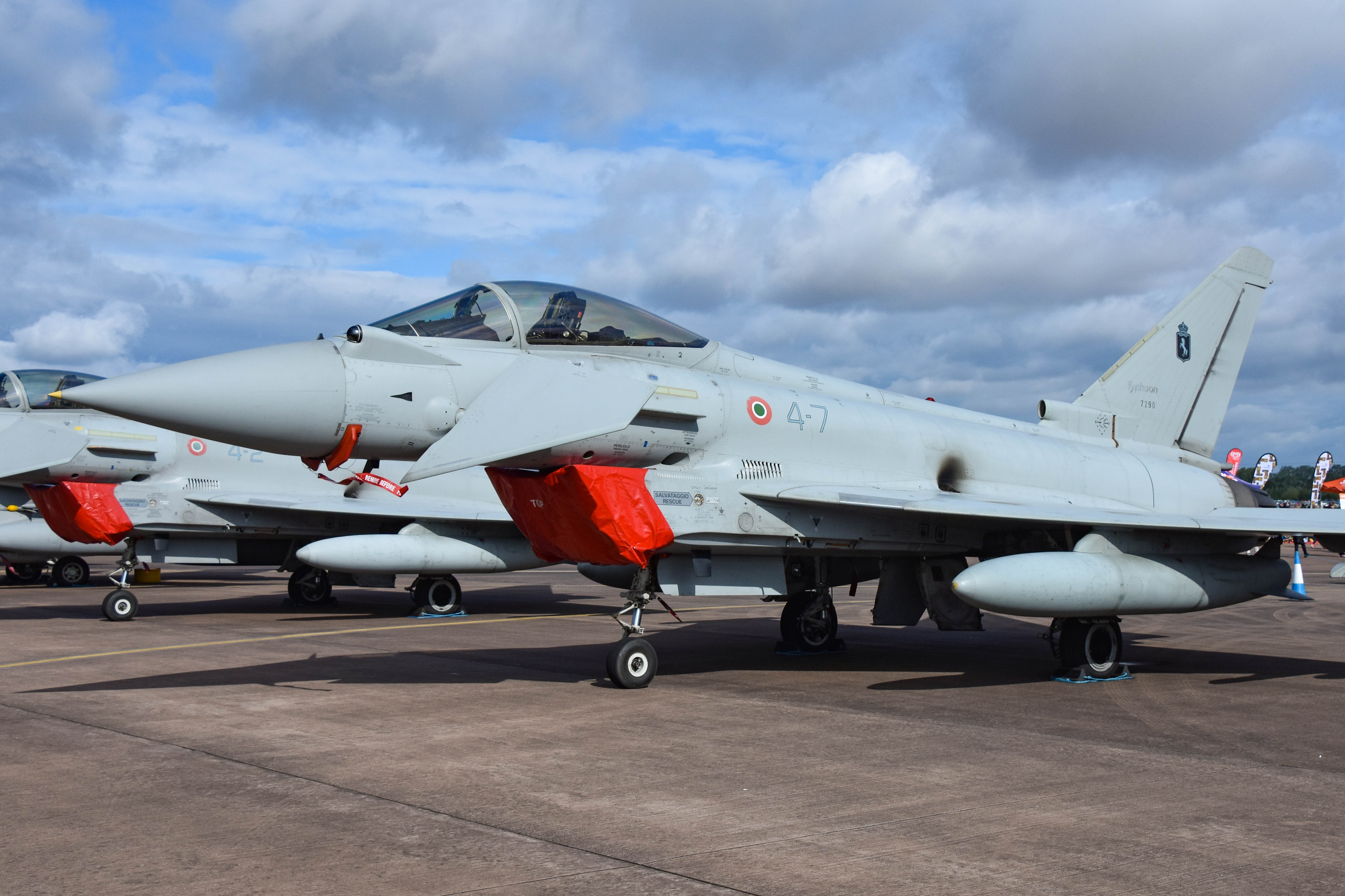 MM7290/MM7290 Italian Air Force Eurofighter Typhoon EF2000 Photo by colinw - AVSpotters.com