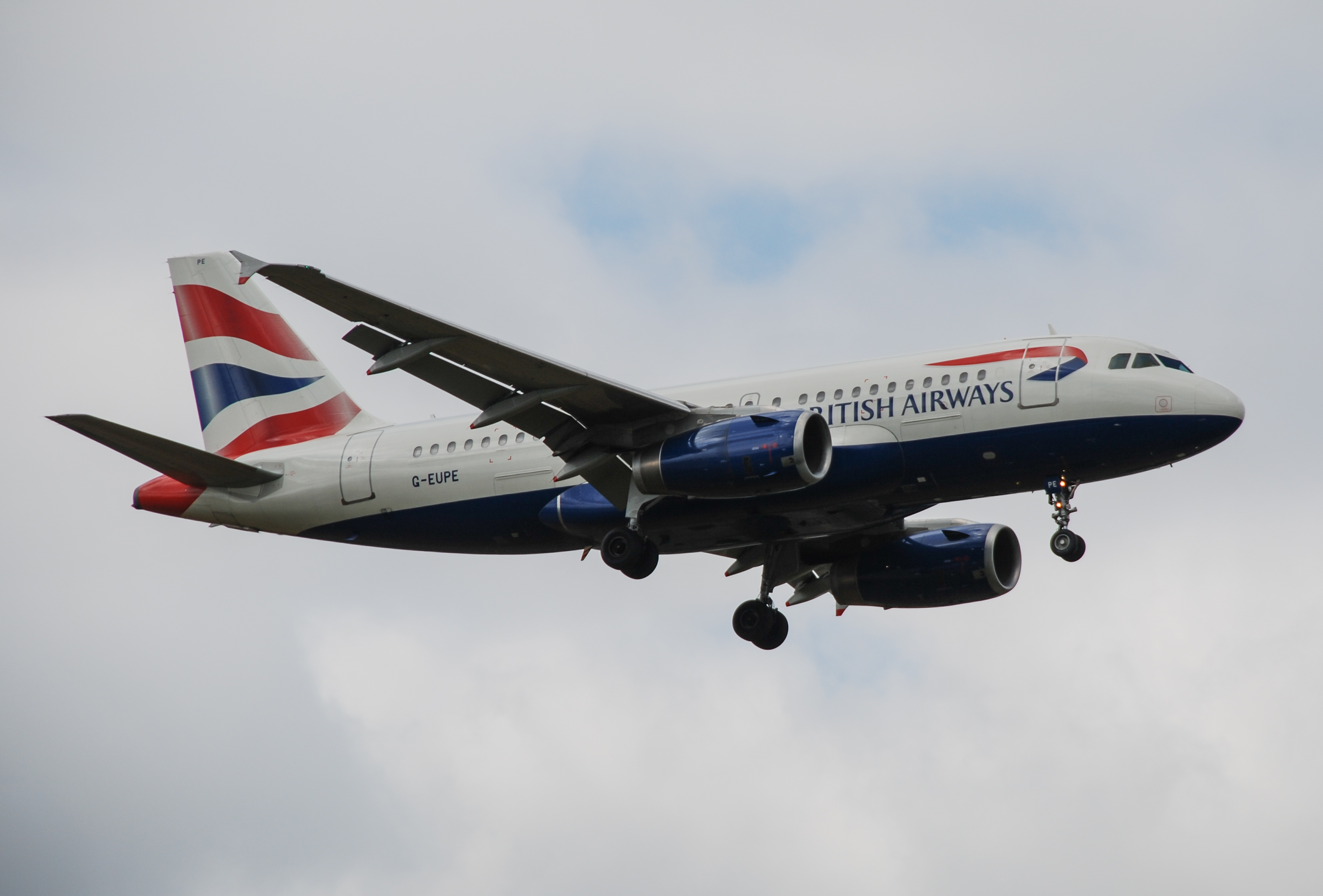 G-EUPE/GEUPE British Airways Airbus A319-131 Photo by Ayronautica - AVSpotters.com