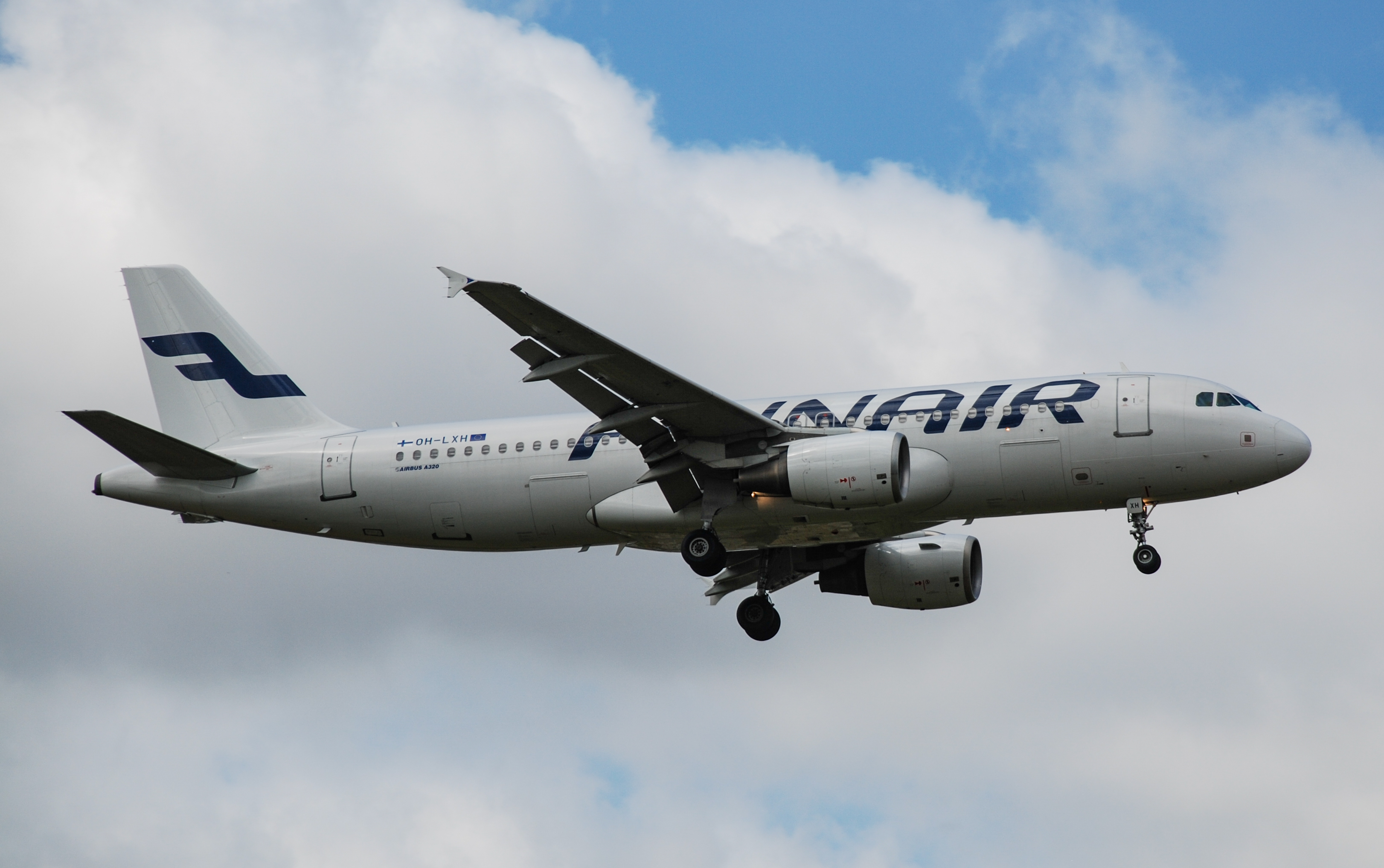 OH-LXH/OHLXH Finnair Airbus A320 Airframe Information - AVSpotters.com