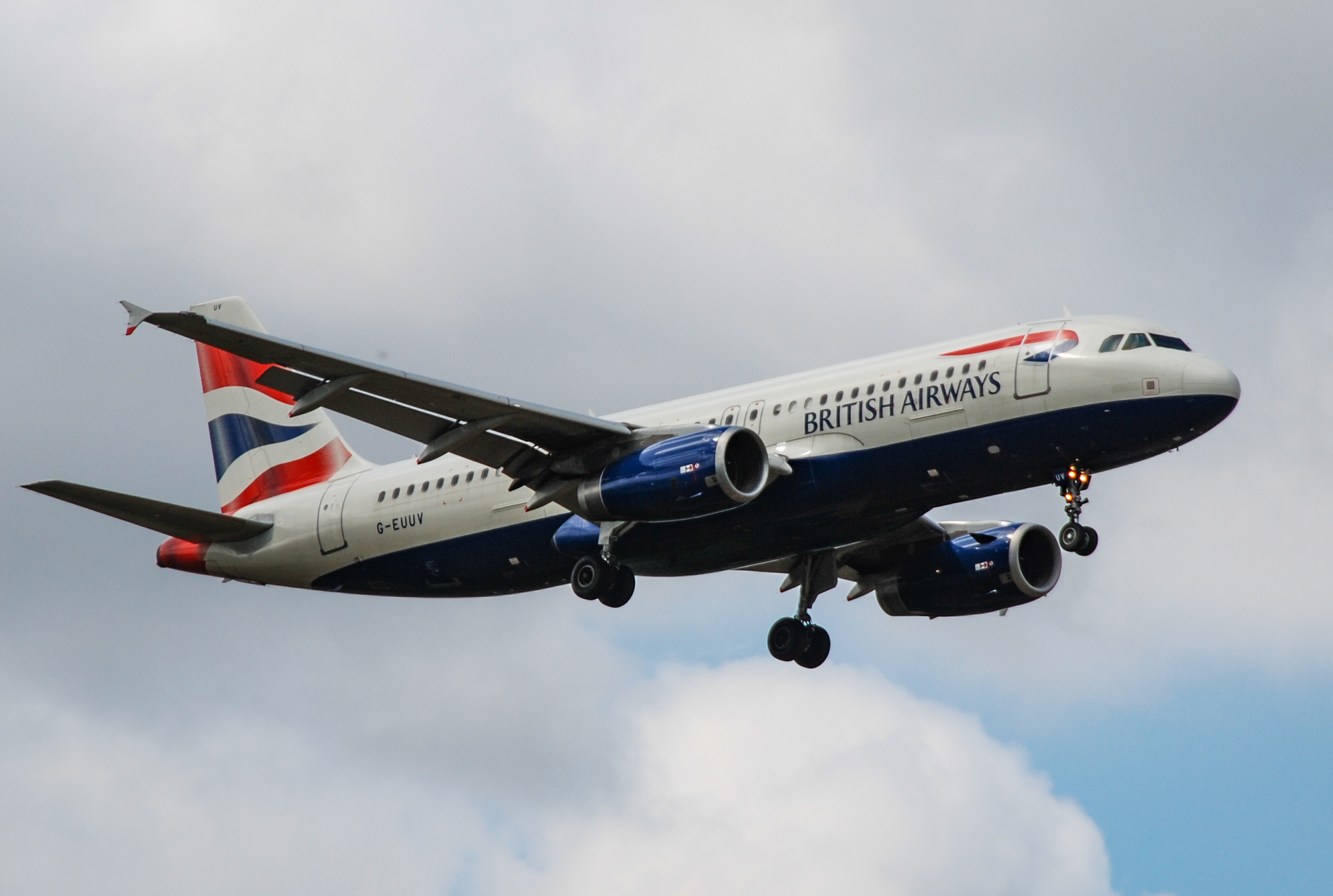 G-EUUV/GEUUV British Airways Airbus A320-232 Photo by Ayronautica - AVSpotters.com