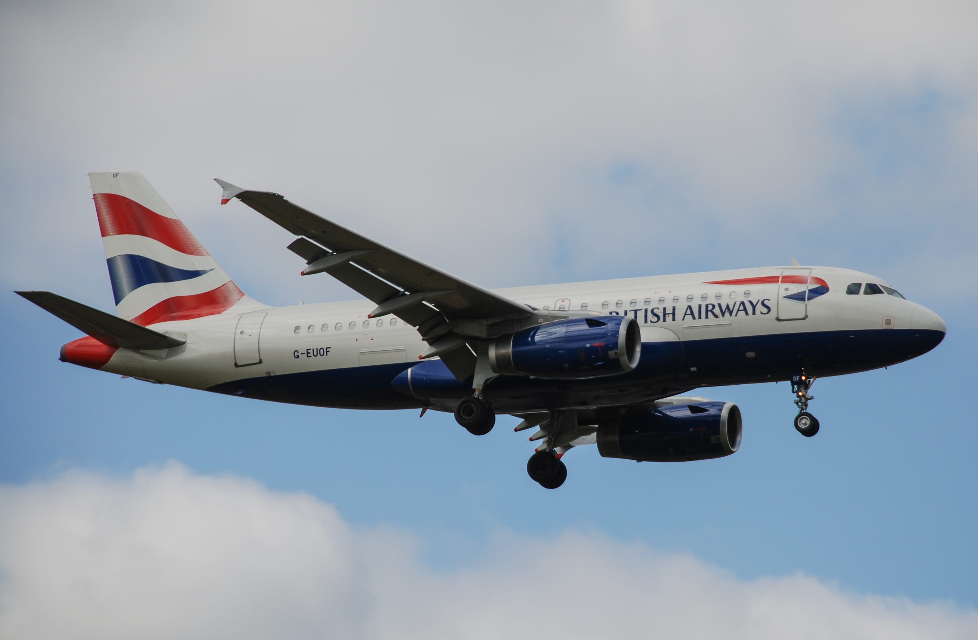 G-EUOF/GEUOF British Airways Airbus A319-131 Photo by Ayronautica - AVSpotters.com