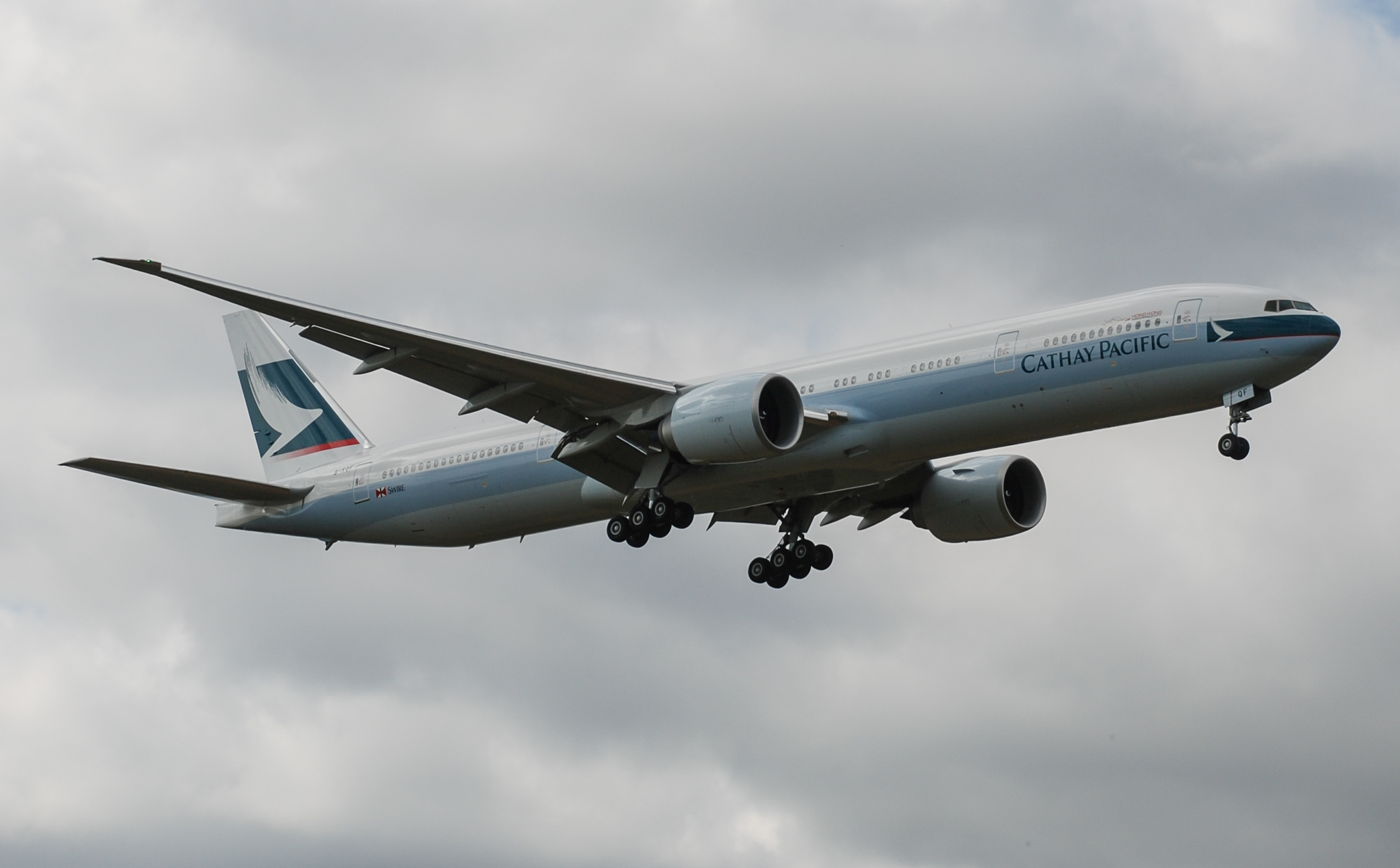 B-KQF/BKQF Cathay Pacific Airways Boeing 777-367ER Photo by Ayronautica - AVSpotters.com