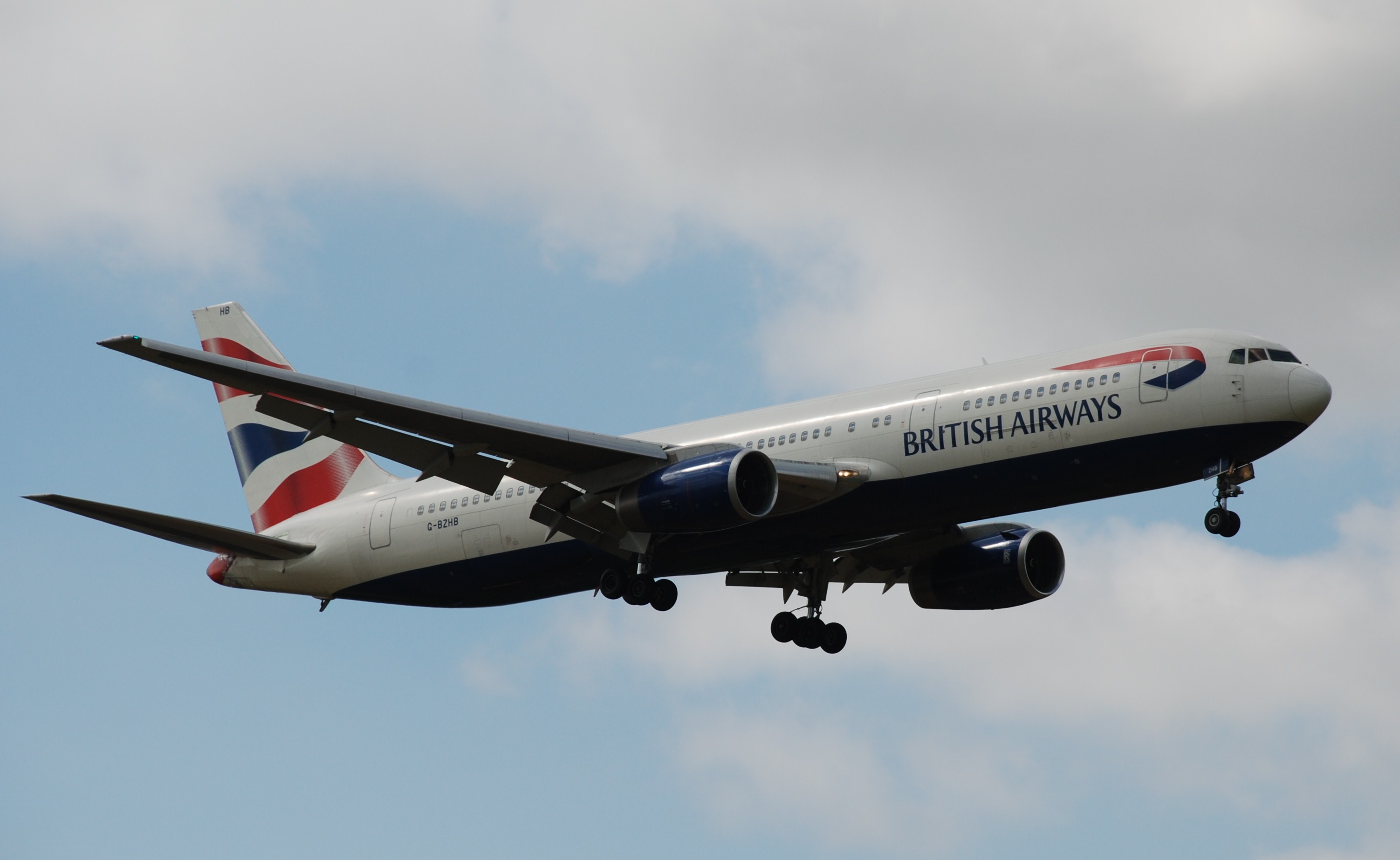 G-BZHB/GBZHB British Airways Boeing 767-336ER Photo by Ayronautica - AVSpotters.com