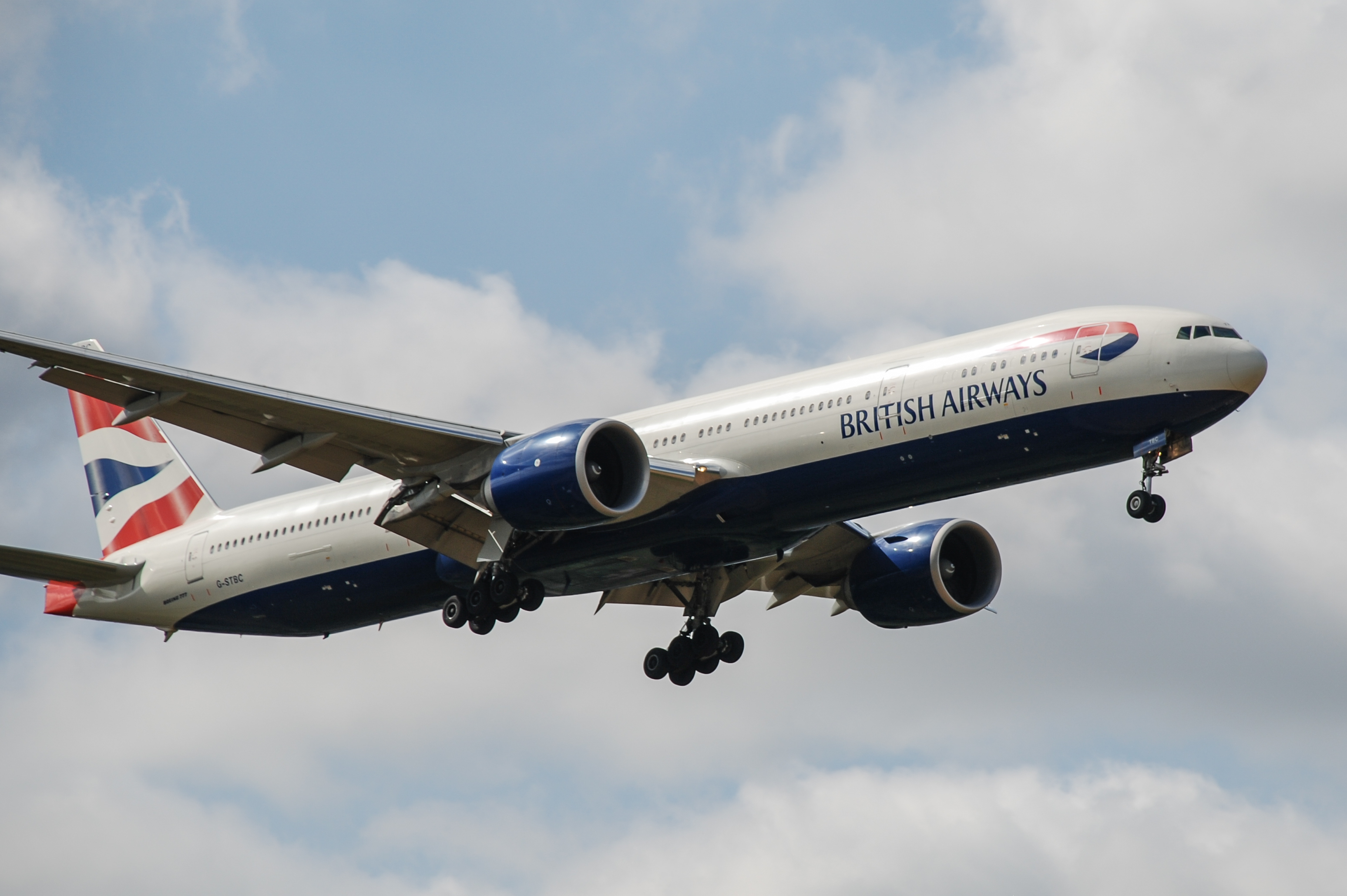 G-STBC/GSTBC British Airways Boeing 777-36NER Photo by Ayronautica - AVSpotters.com