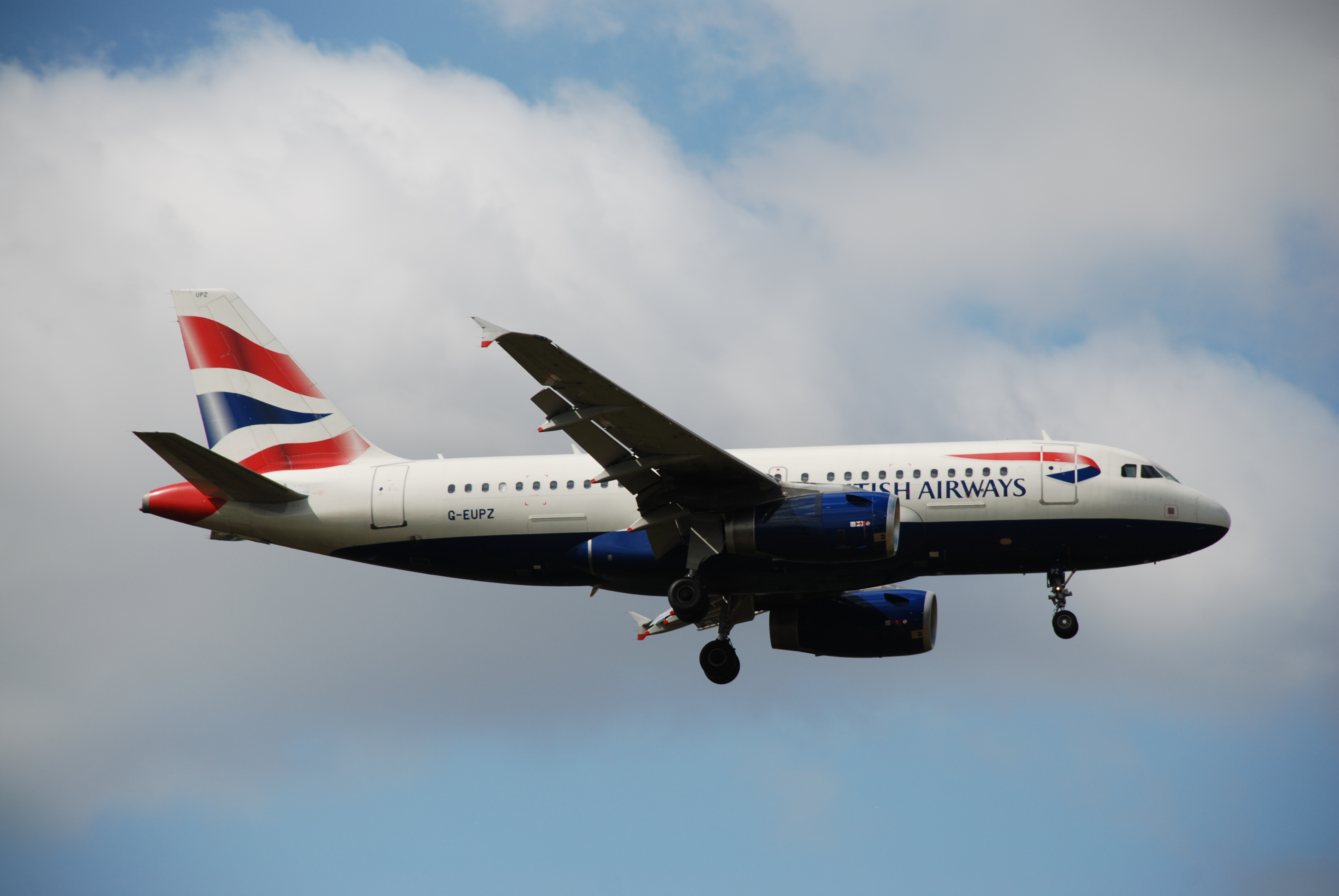 G-EUPZ/GEUPZ British Airways Airbus A319-131 Photo by Ayronautica - AVSpotters.com