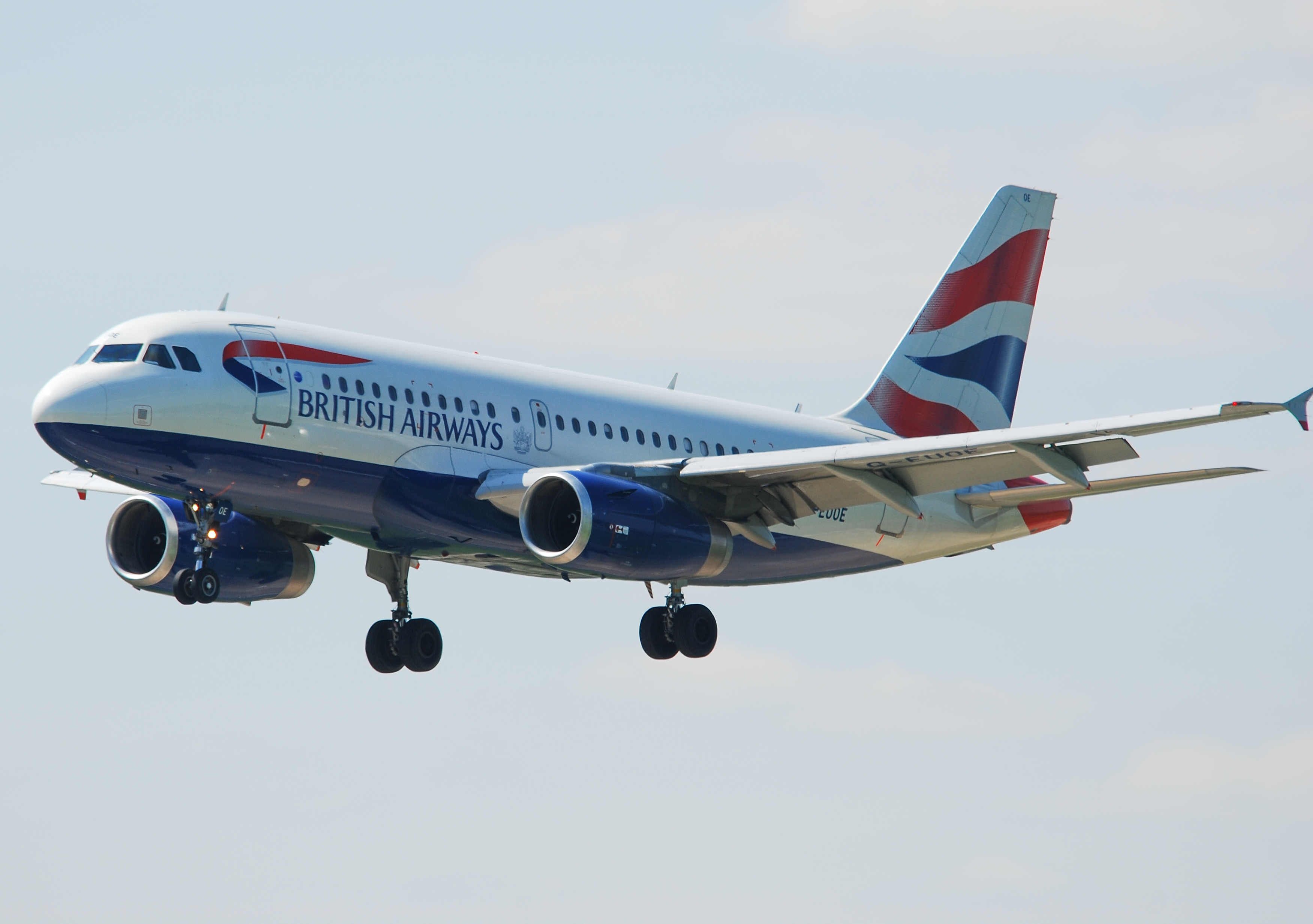 G-EUOE/GEUOE British Airways Airbus A319-131 Photo by Ayronautica - AVSpotters.com