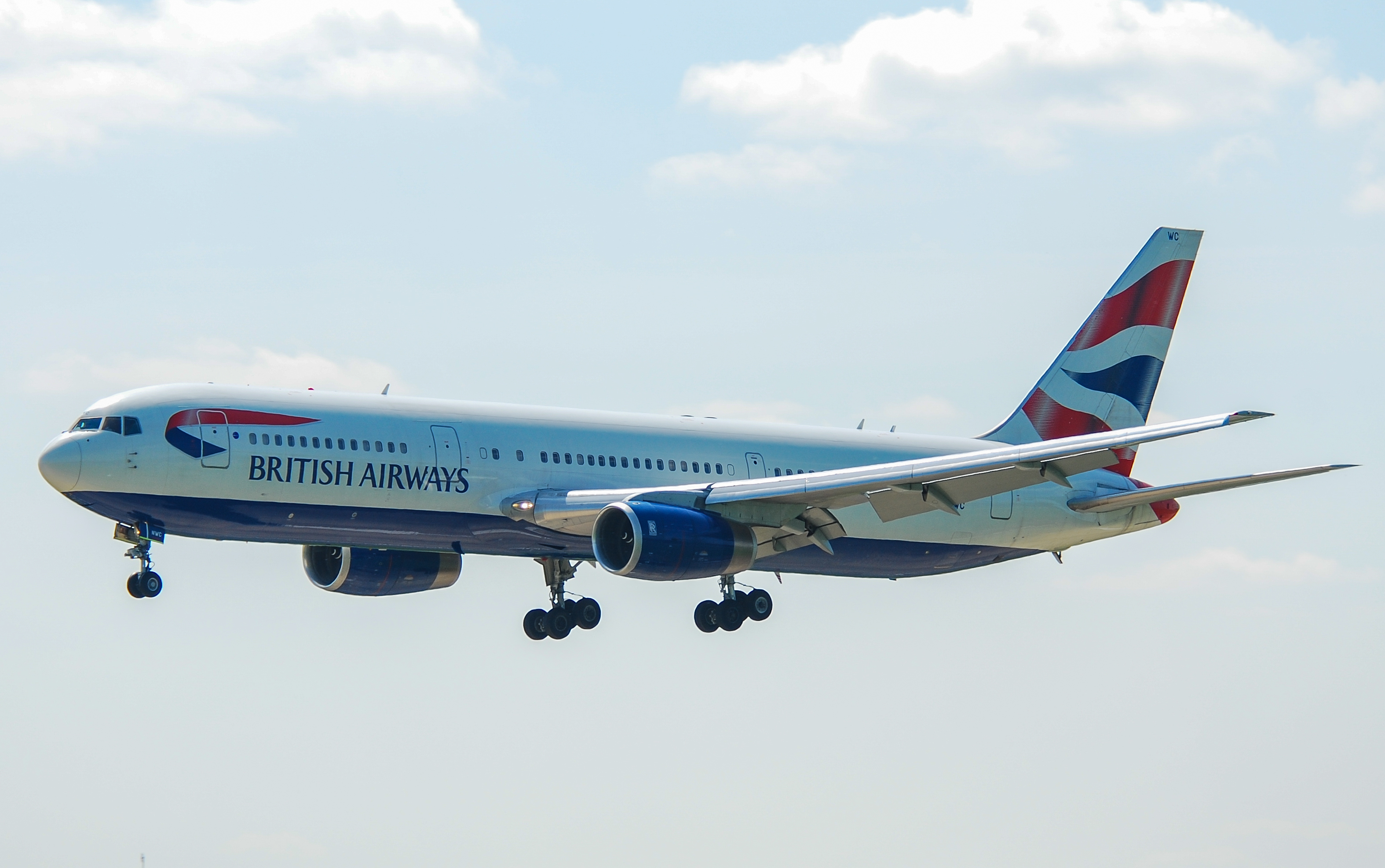 G-BNWC/GBNWC British Airways Boeing 767-336ER Photo by Ayronautica - AVSpotters.com